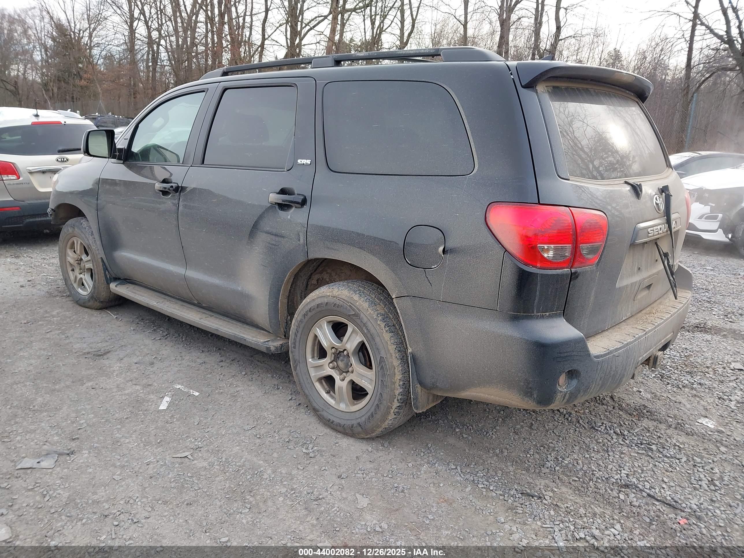 TOYOTA SEQUOIA image 3