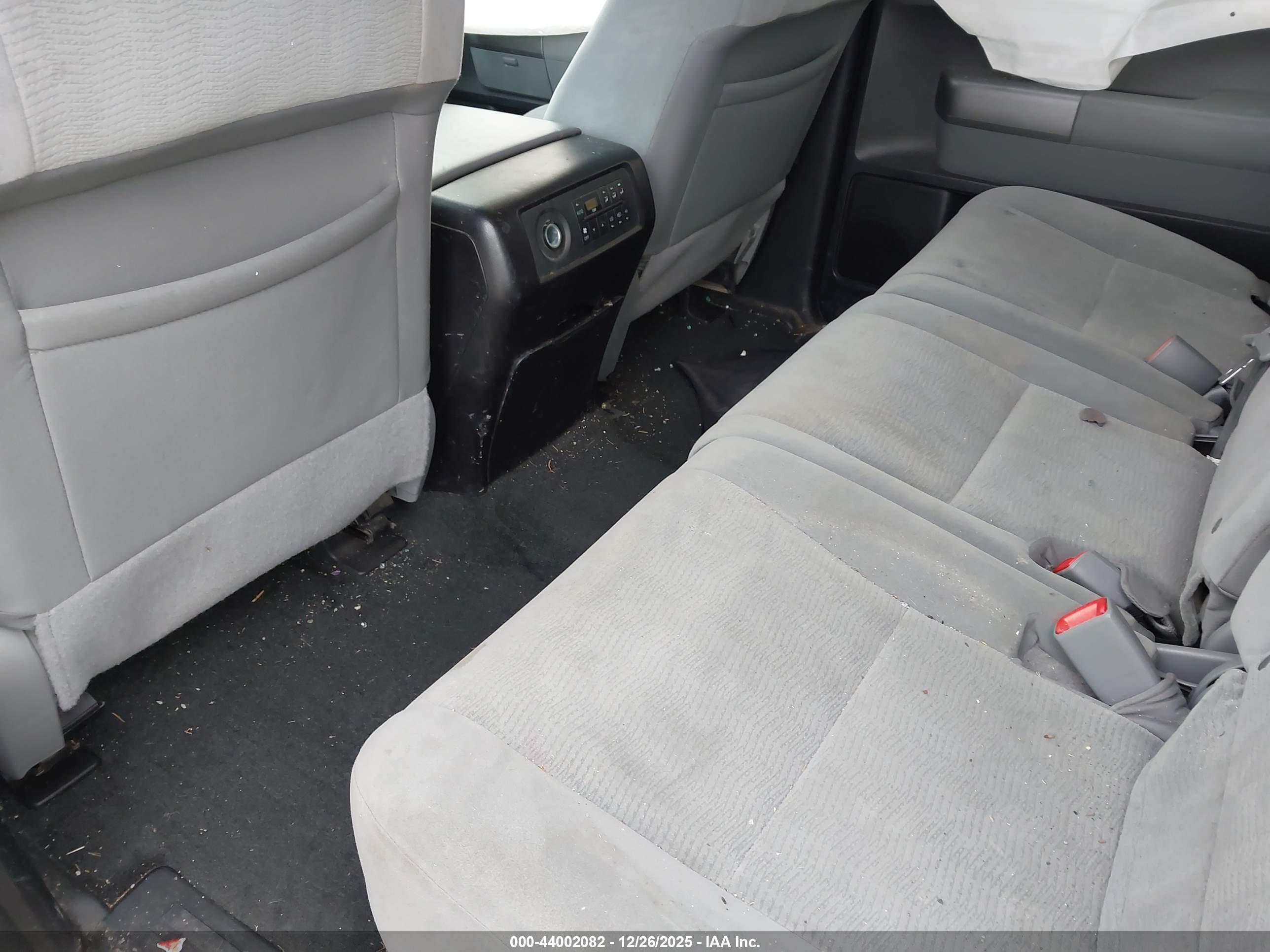 TOYOTA SEQUOIA image 8