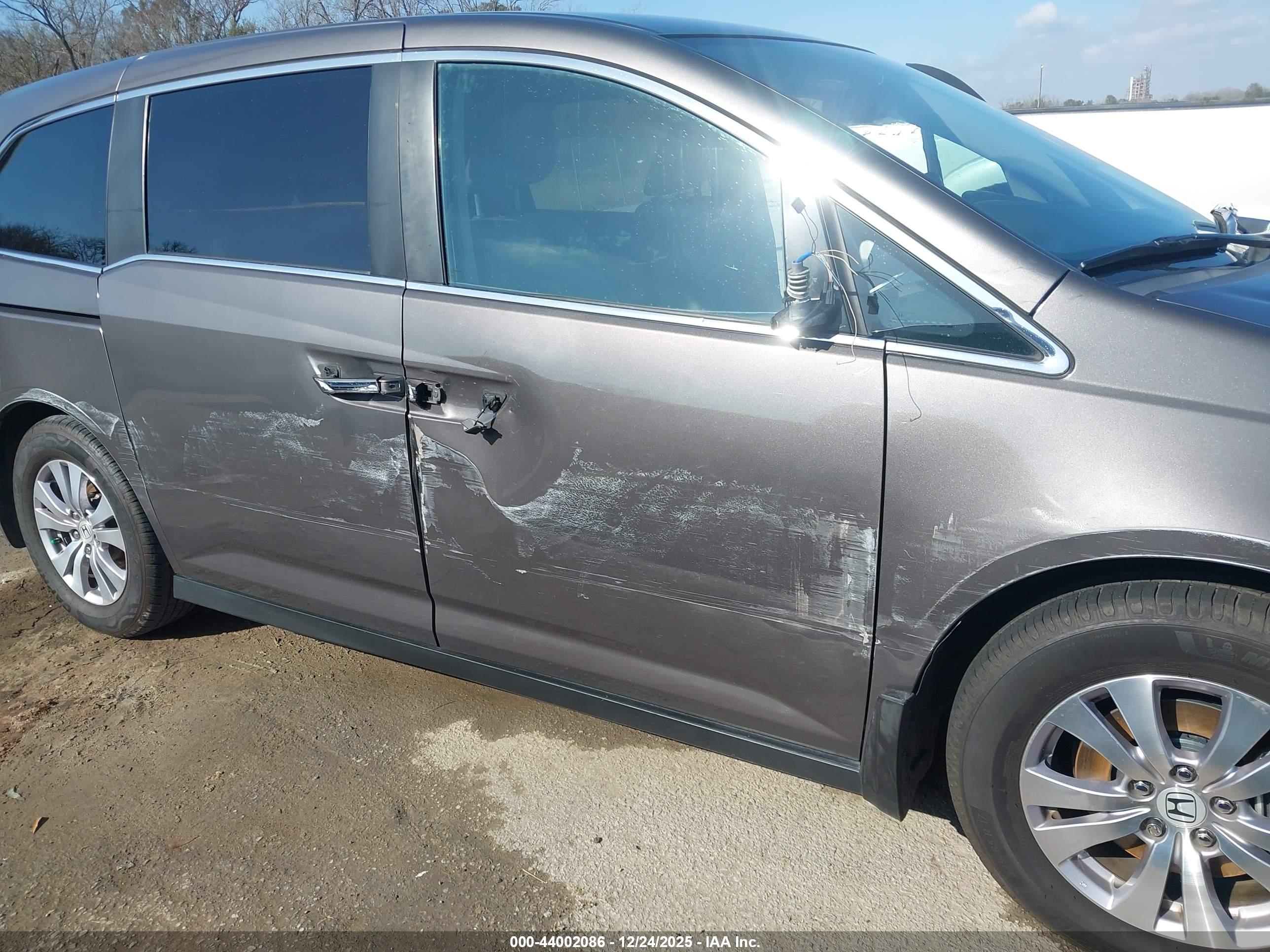 HONDA ODYSSEY image 6