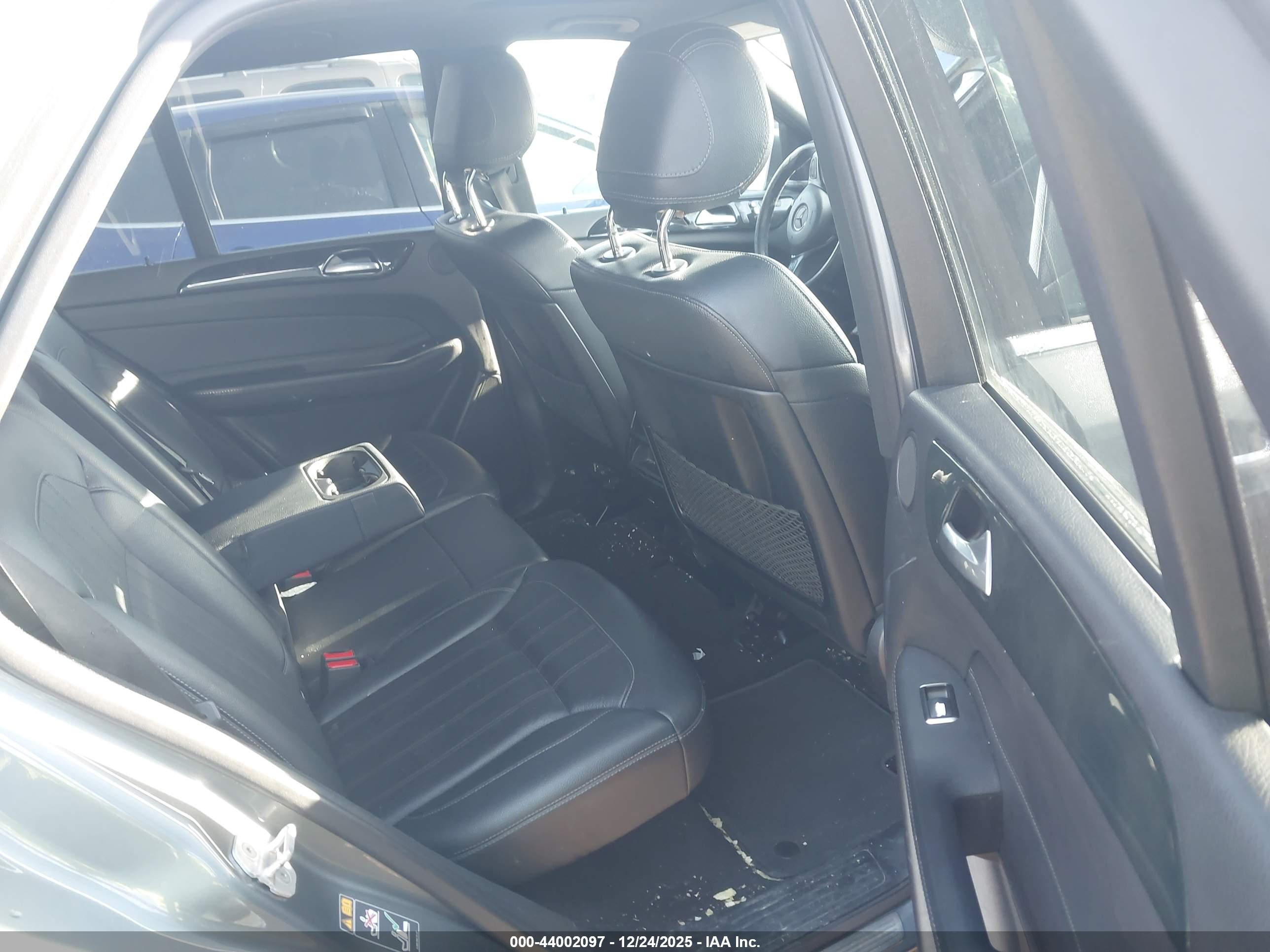 MERCEDES-BENZ GLE image 8