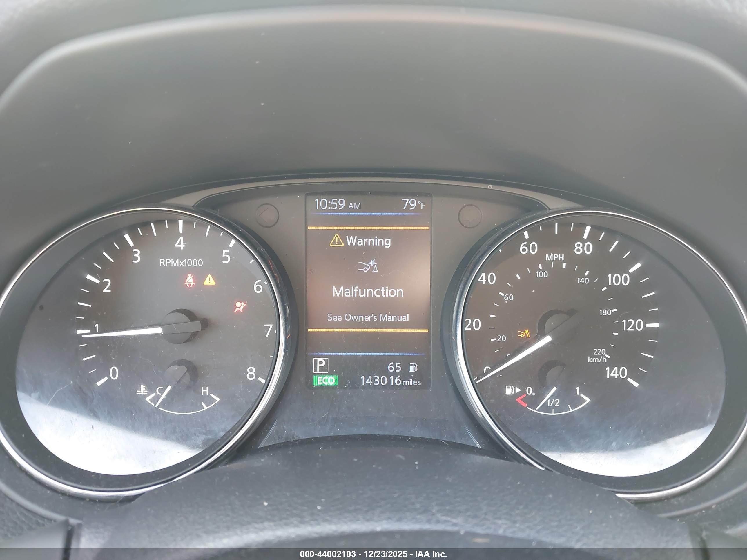 NISSAN ROGUE image 7