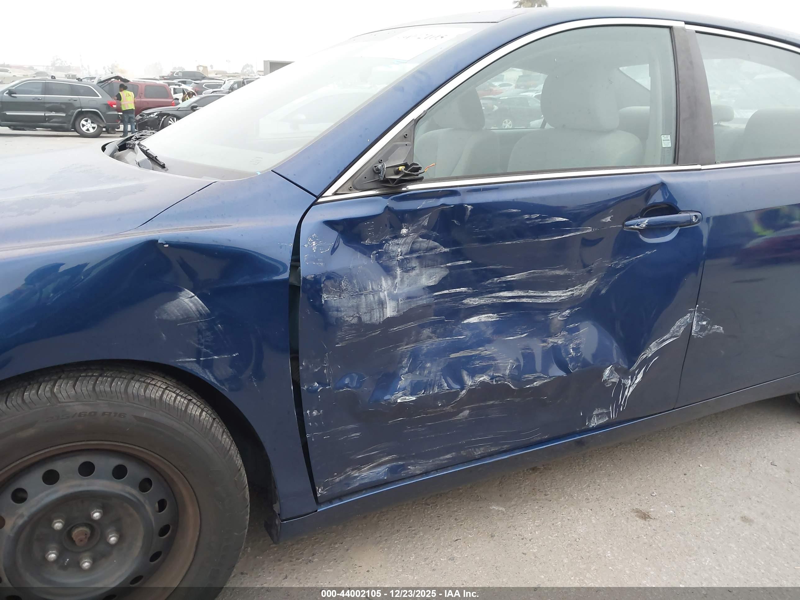 TOYOTA CAMRY image 6