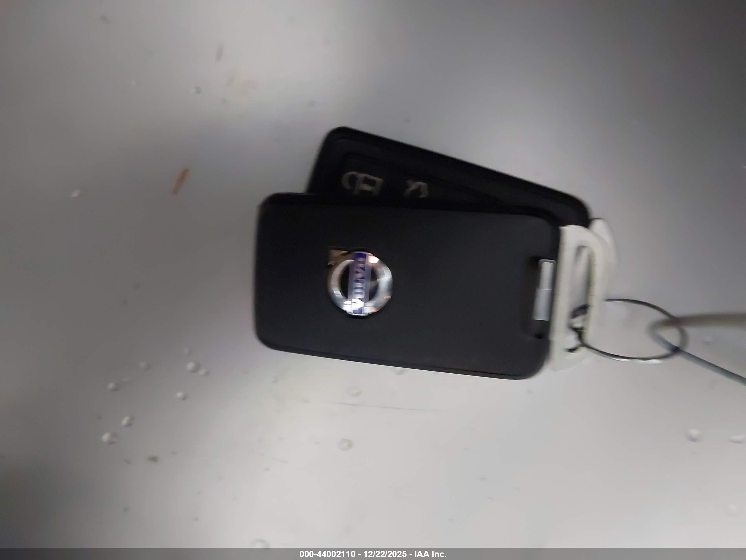VOLVO V60 image 11
