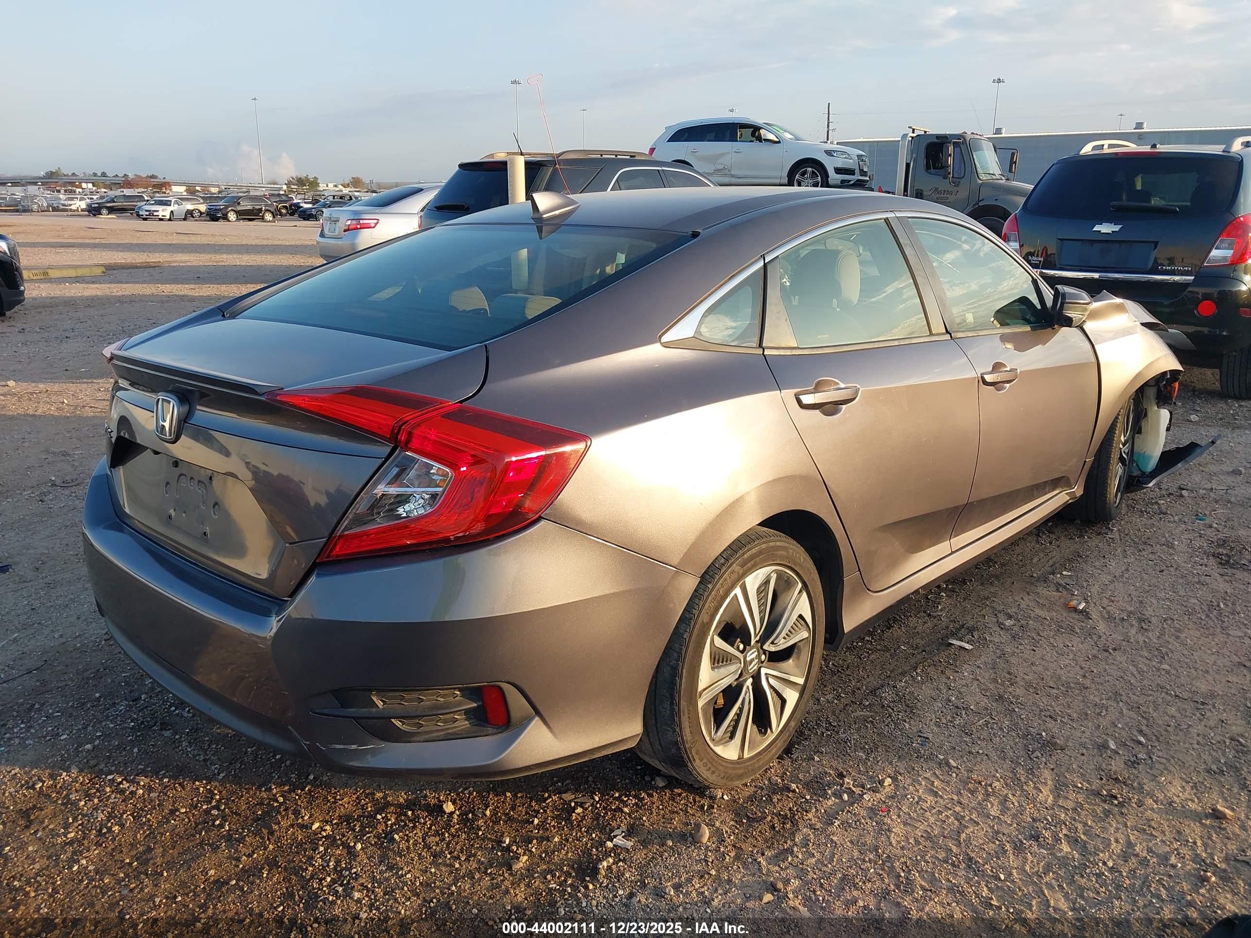 HONDA CIVIC image 4
