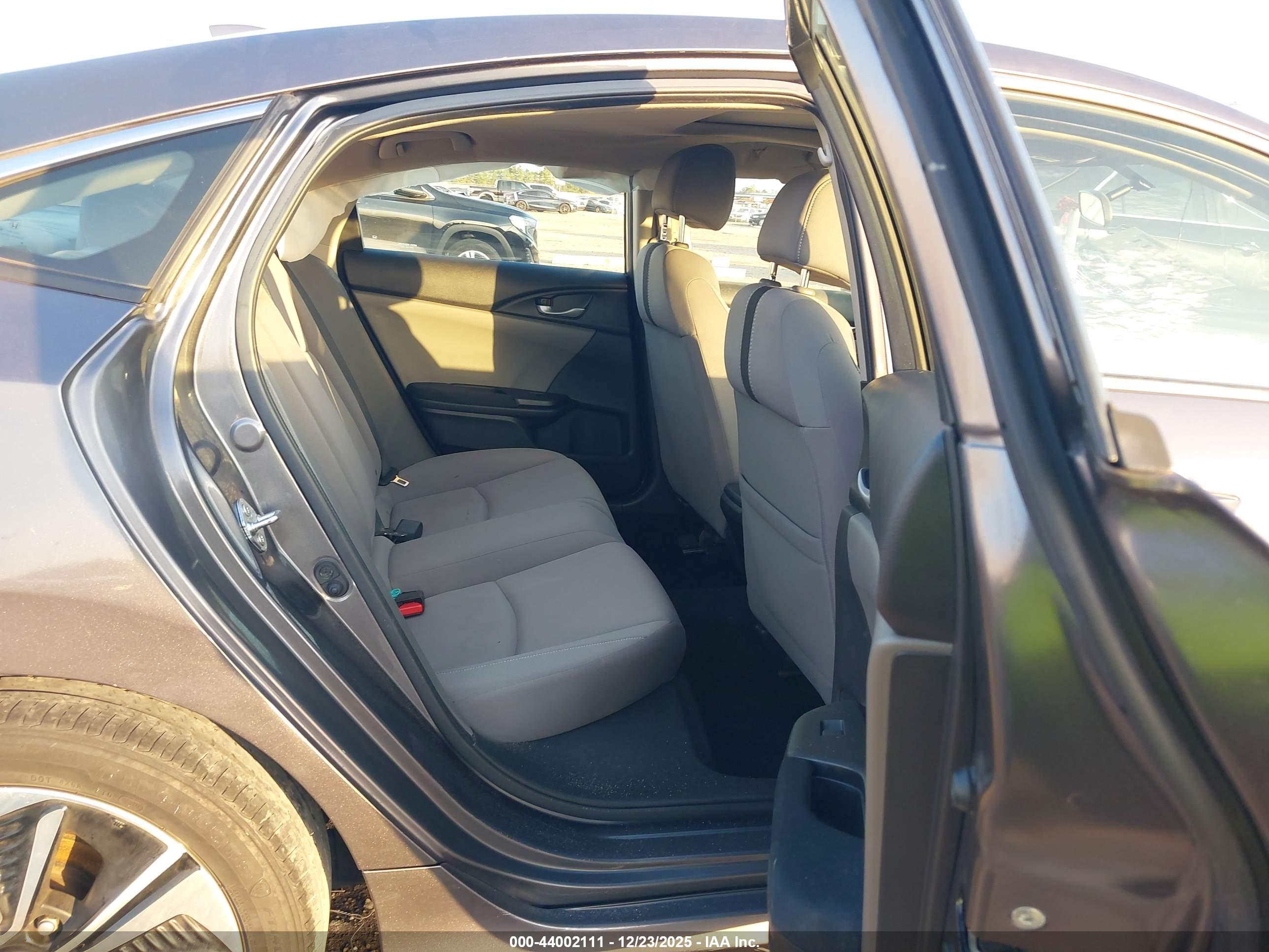 HONDA CIVIC image 8