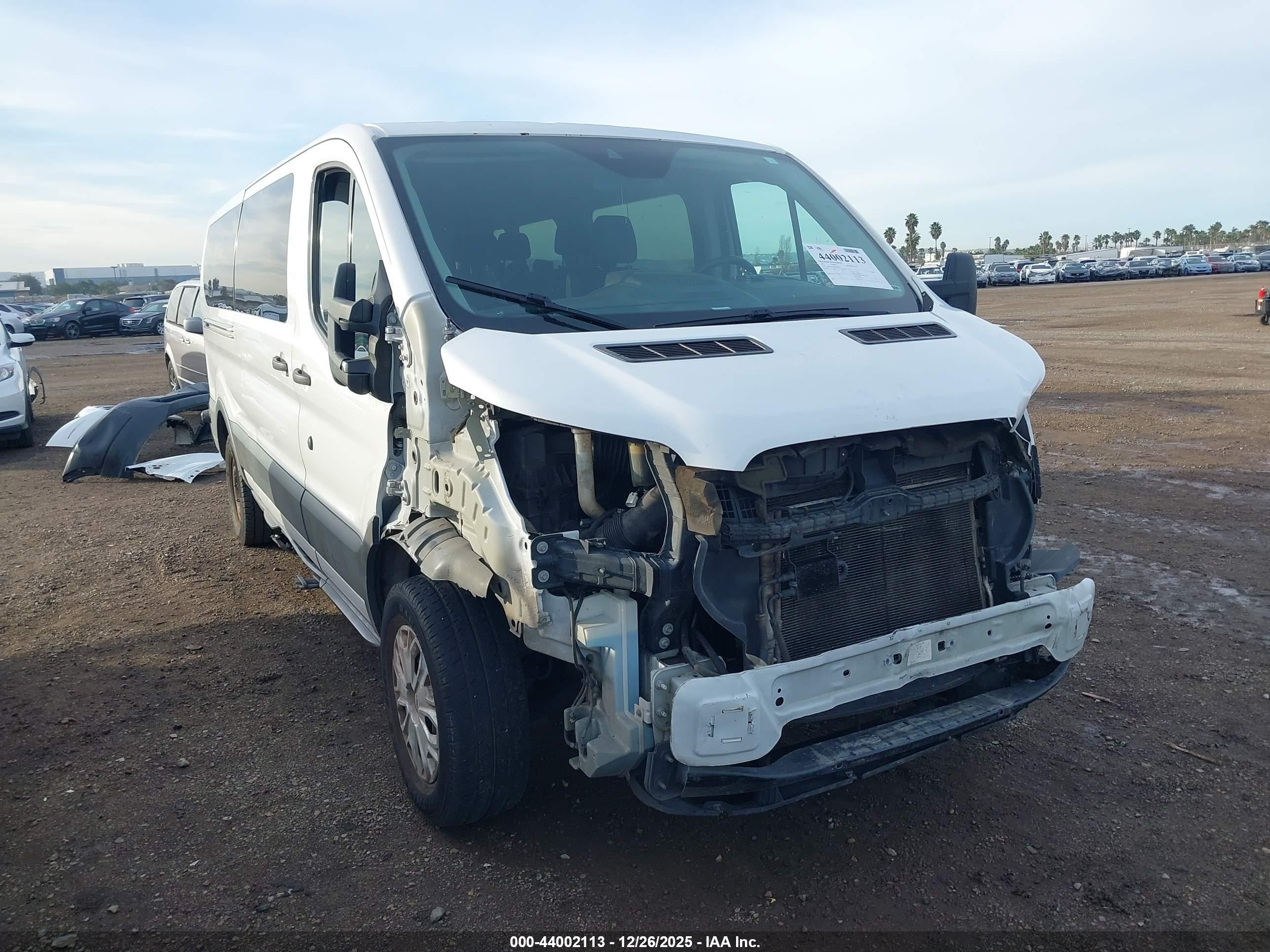 FORD TRANSIT-350 image 6