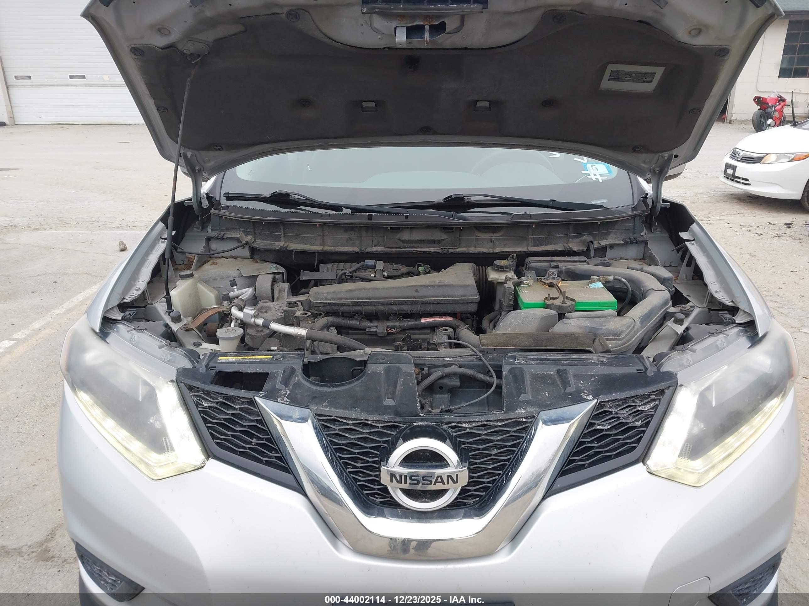 NISSAN ROGUE image 10