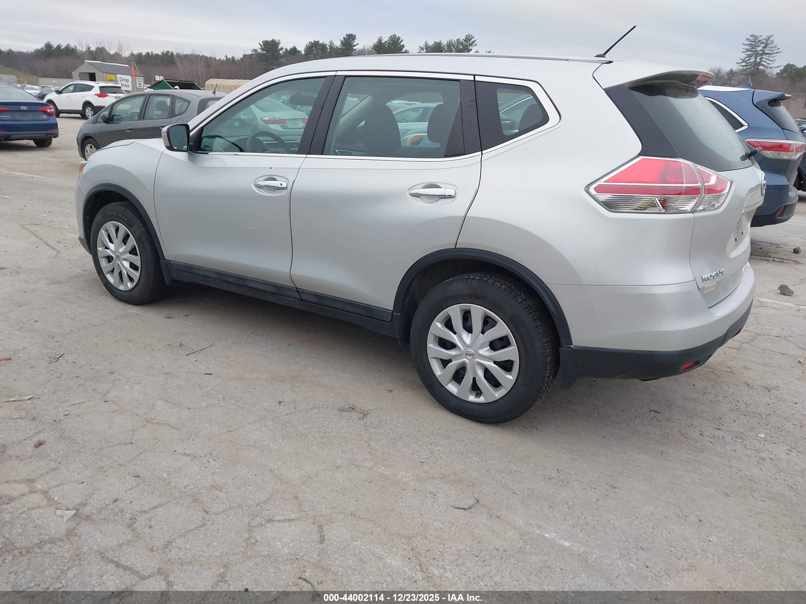 NISSAN ROGUE image 3