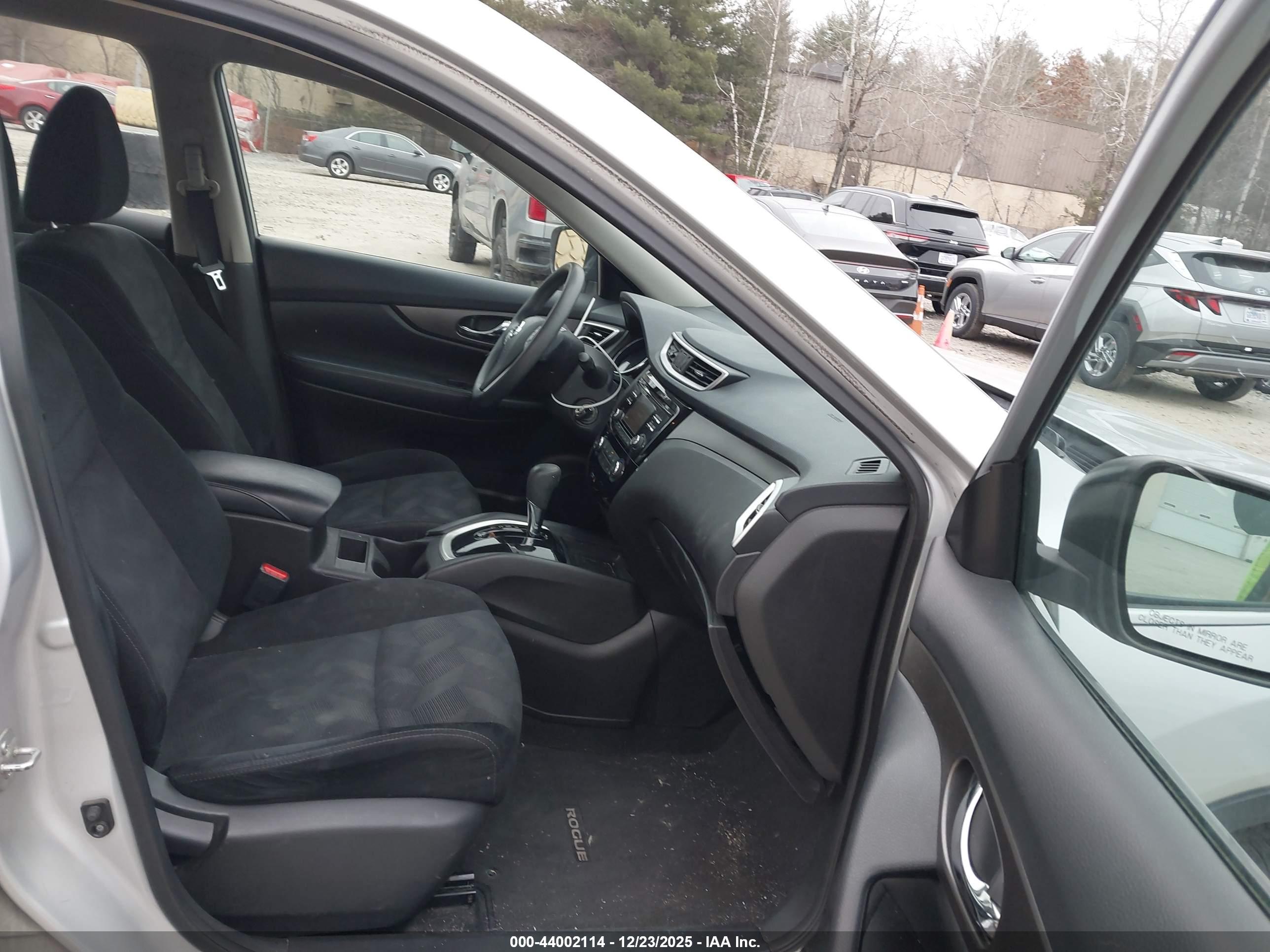 NISSAN ROGUE image 5