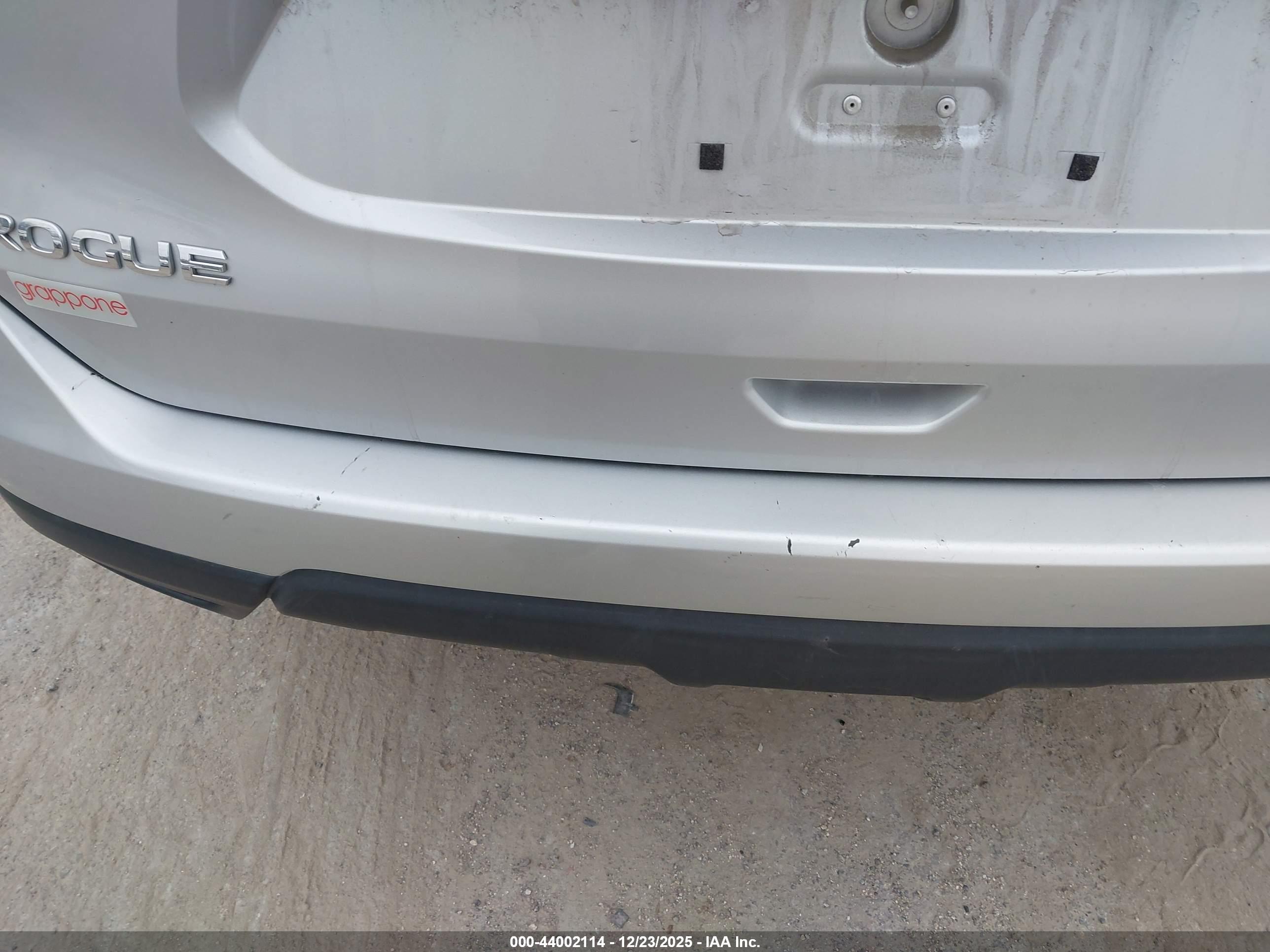 NISSAN ROGUE image 6