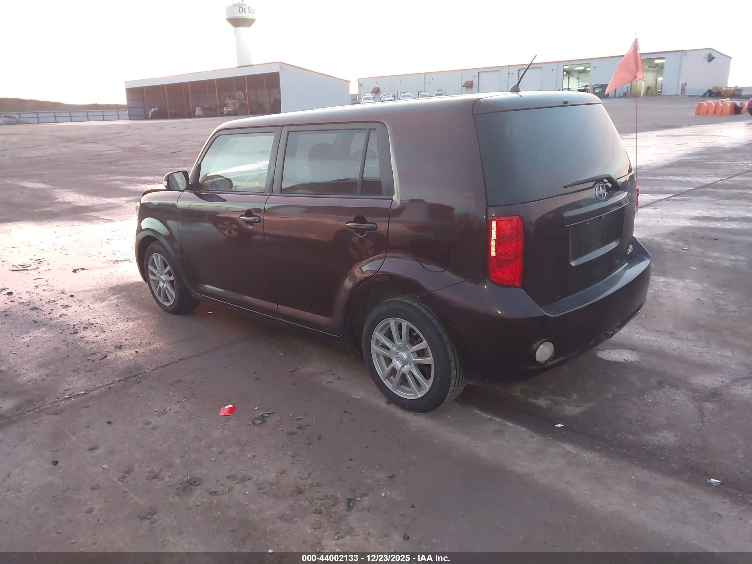 SCION XB image 3