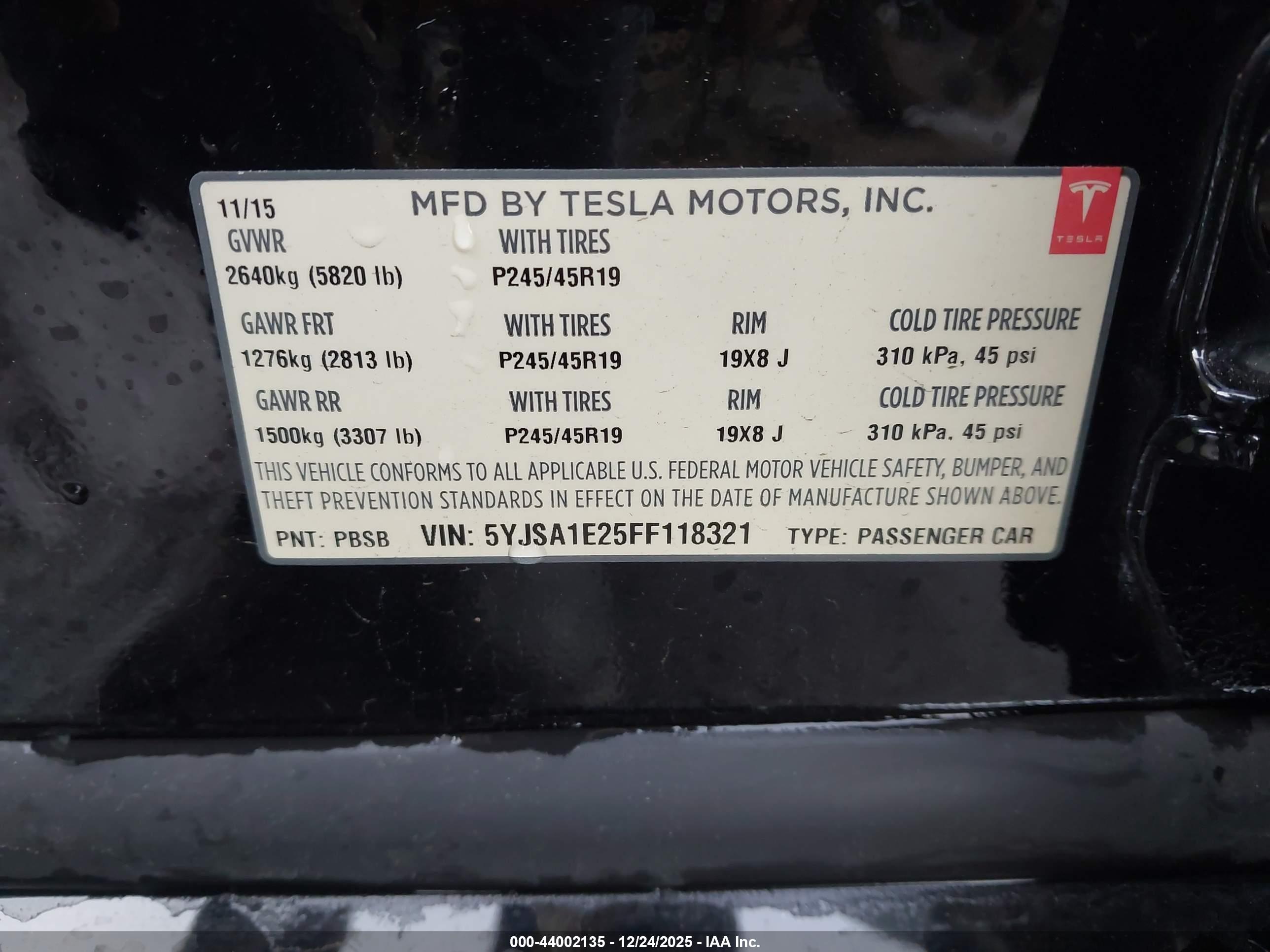 TESLA MODEL image 9