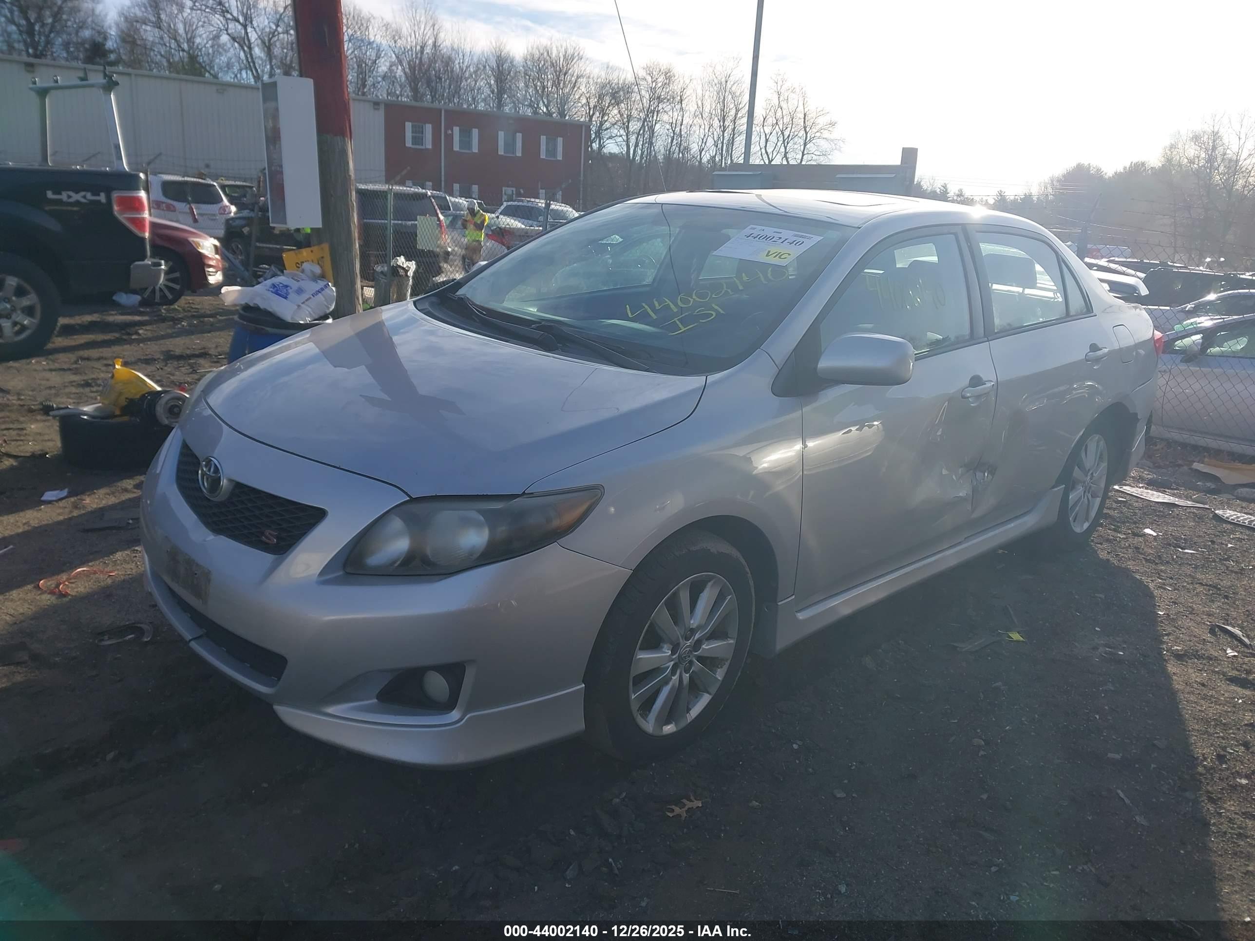 TOYOTA COROLLA image 2