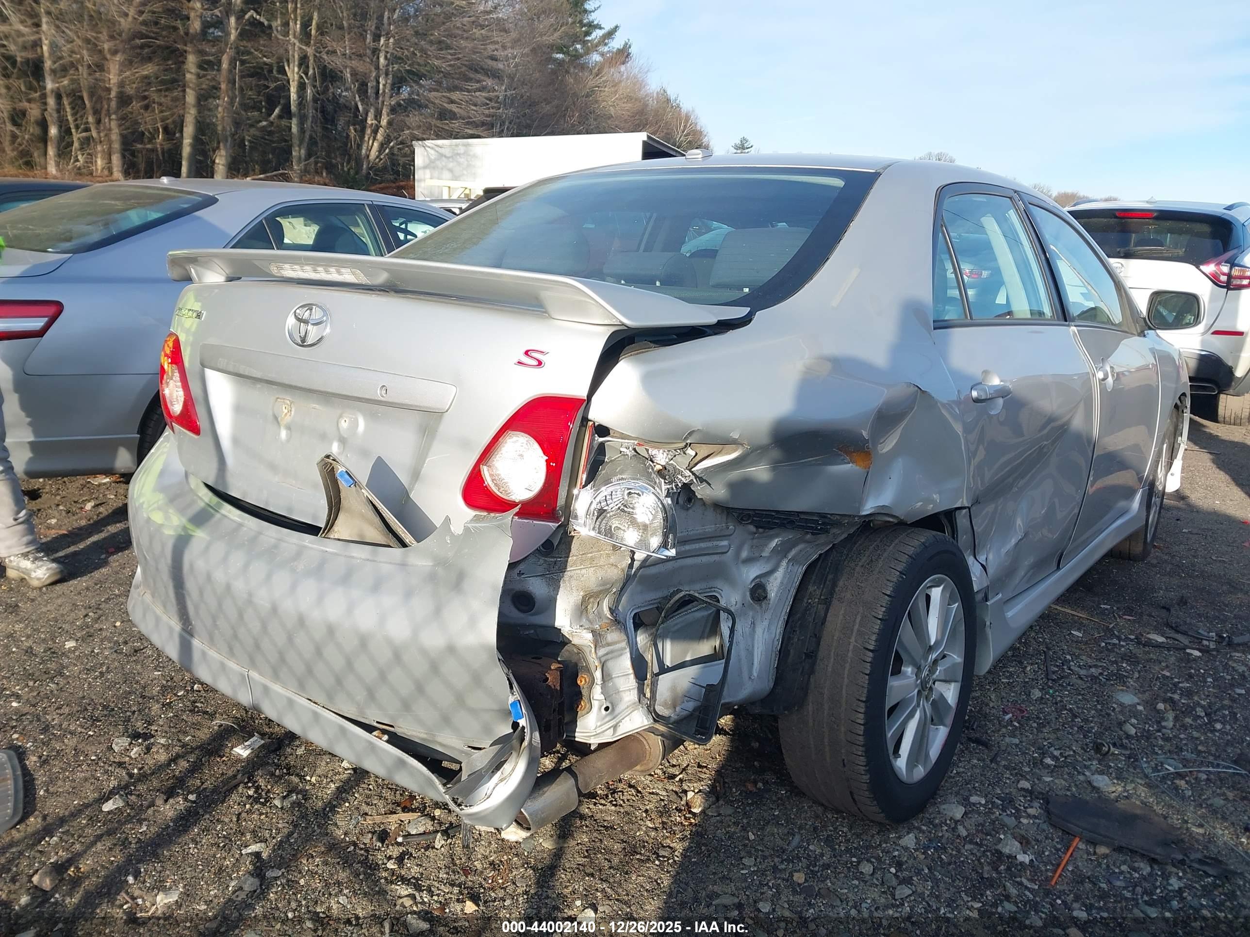TOYOTA COROLLA image 4