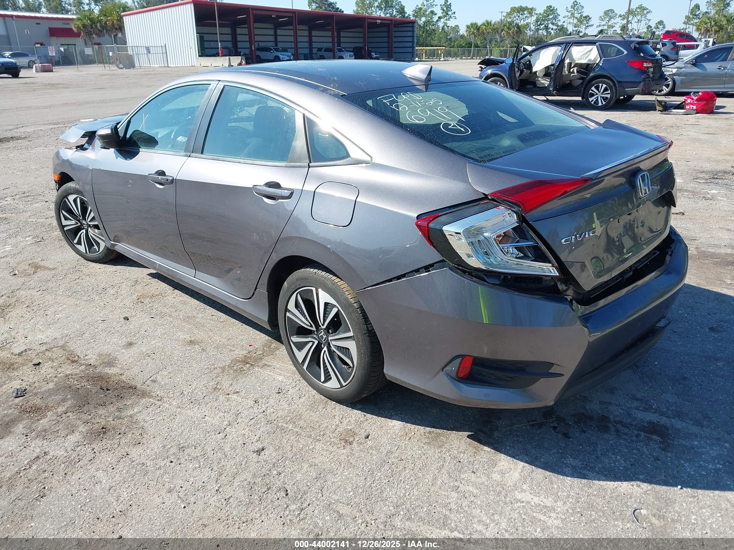 HONDA CIVIC image 3