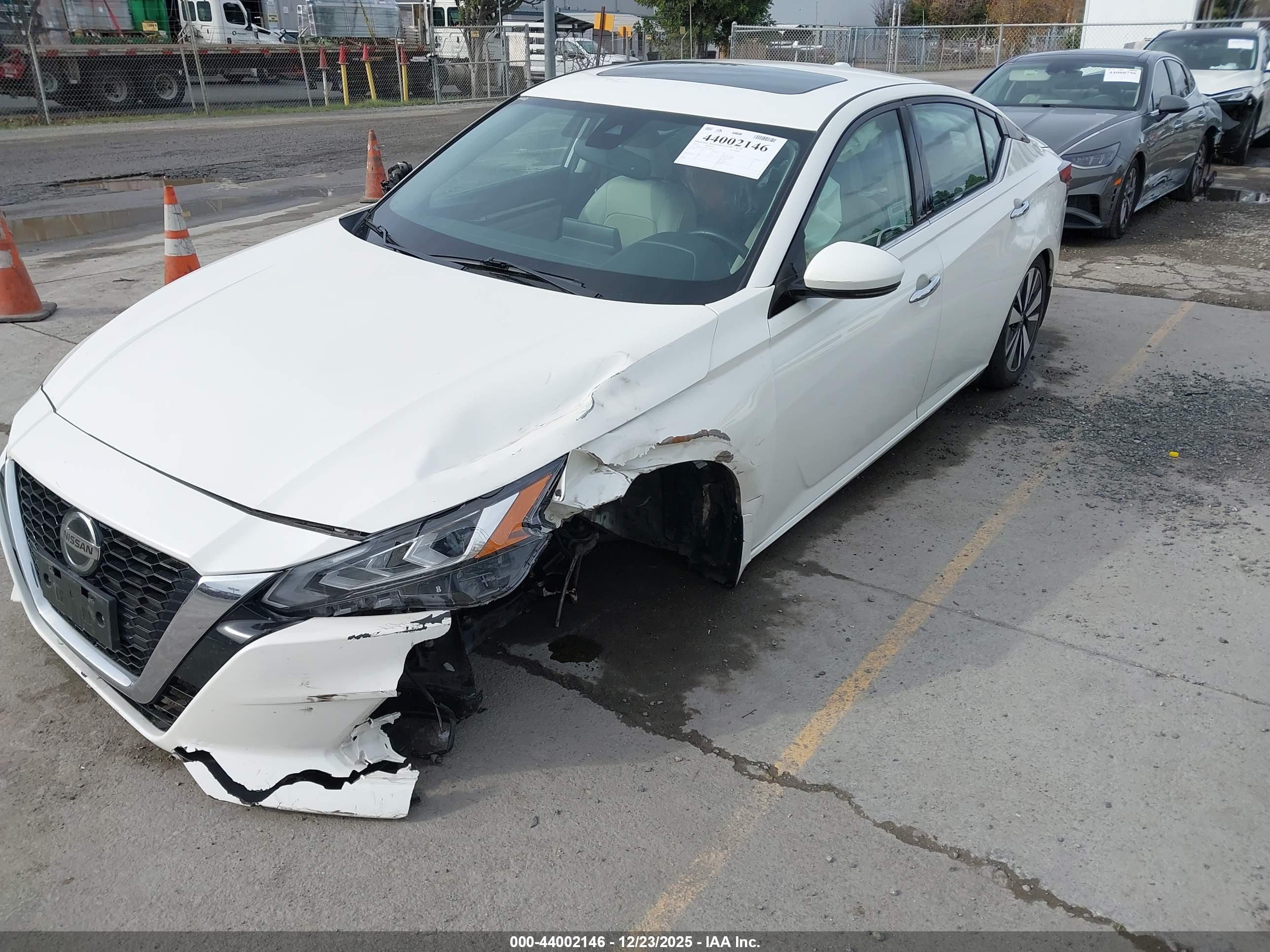 NISSAN ALTIMA image 6