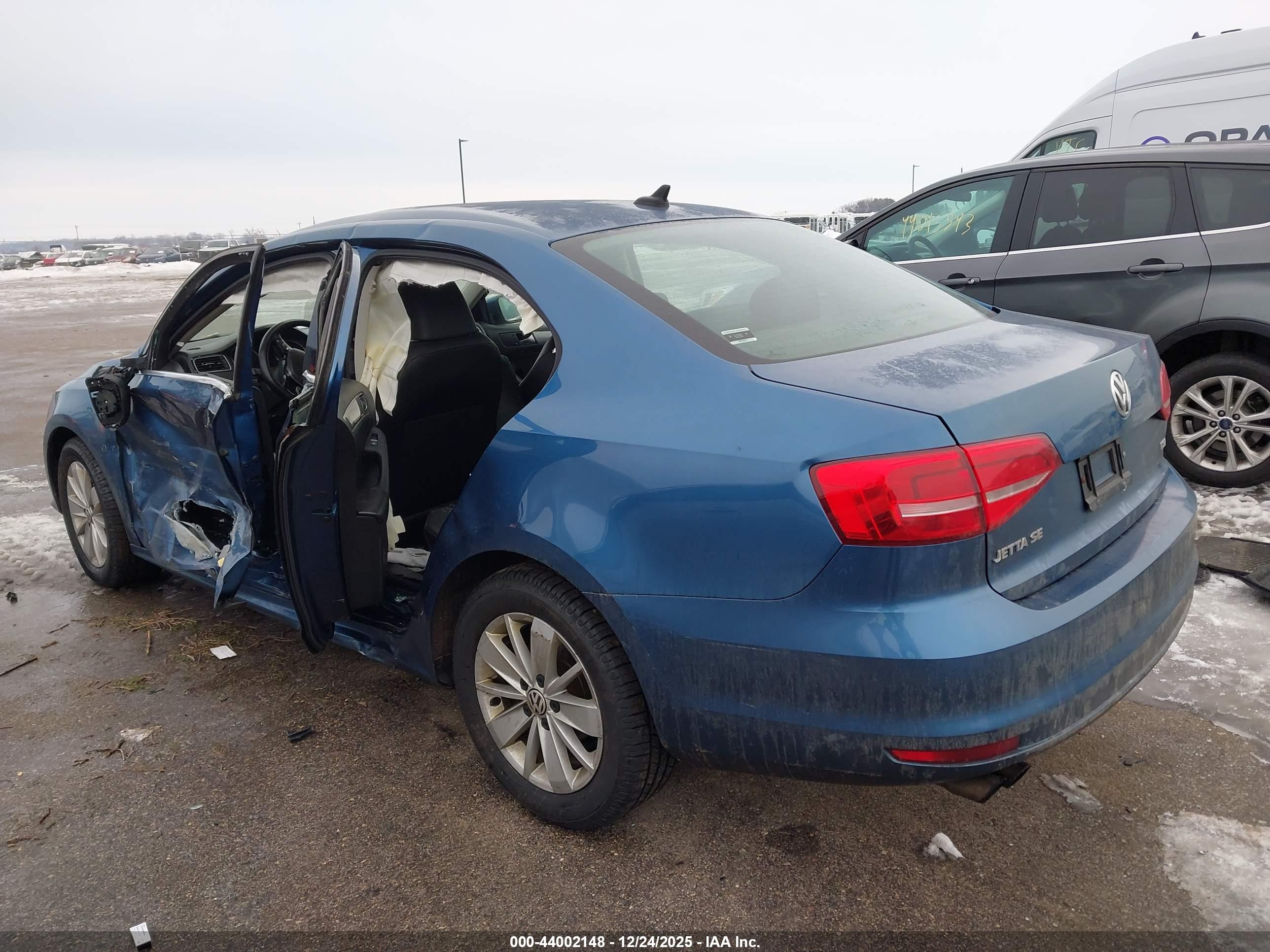 VOLKSWAGEN JETTA image 3