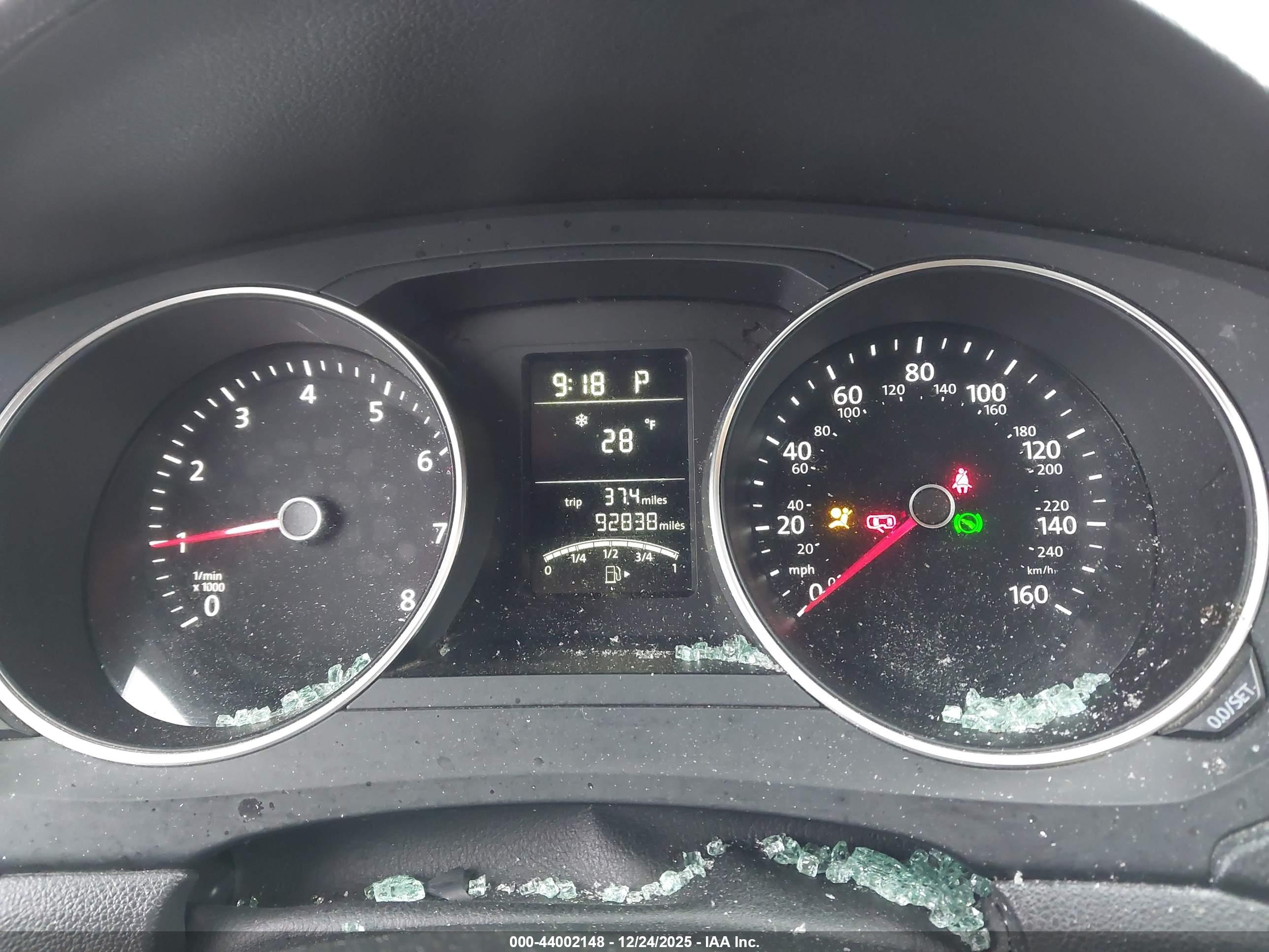 VOLKSWAGEN JETTA image 7