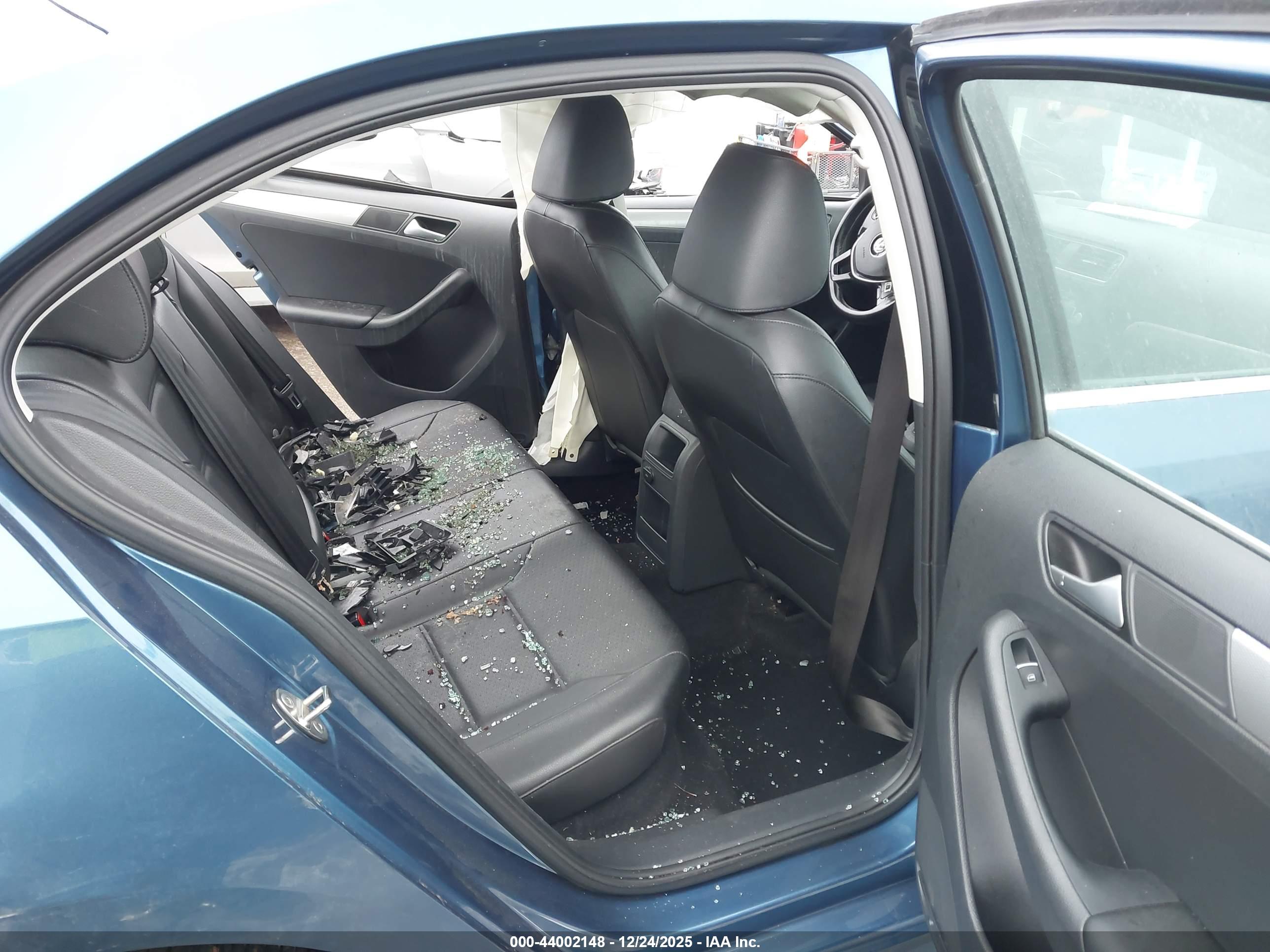 VOLKSWAGEN JETTA image 8