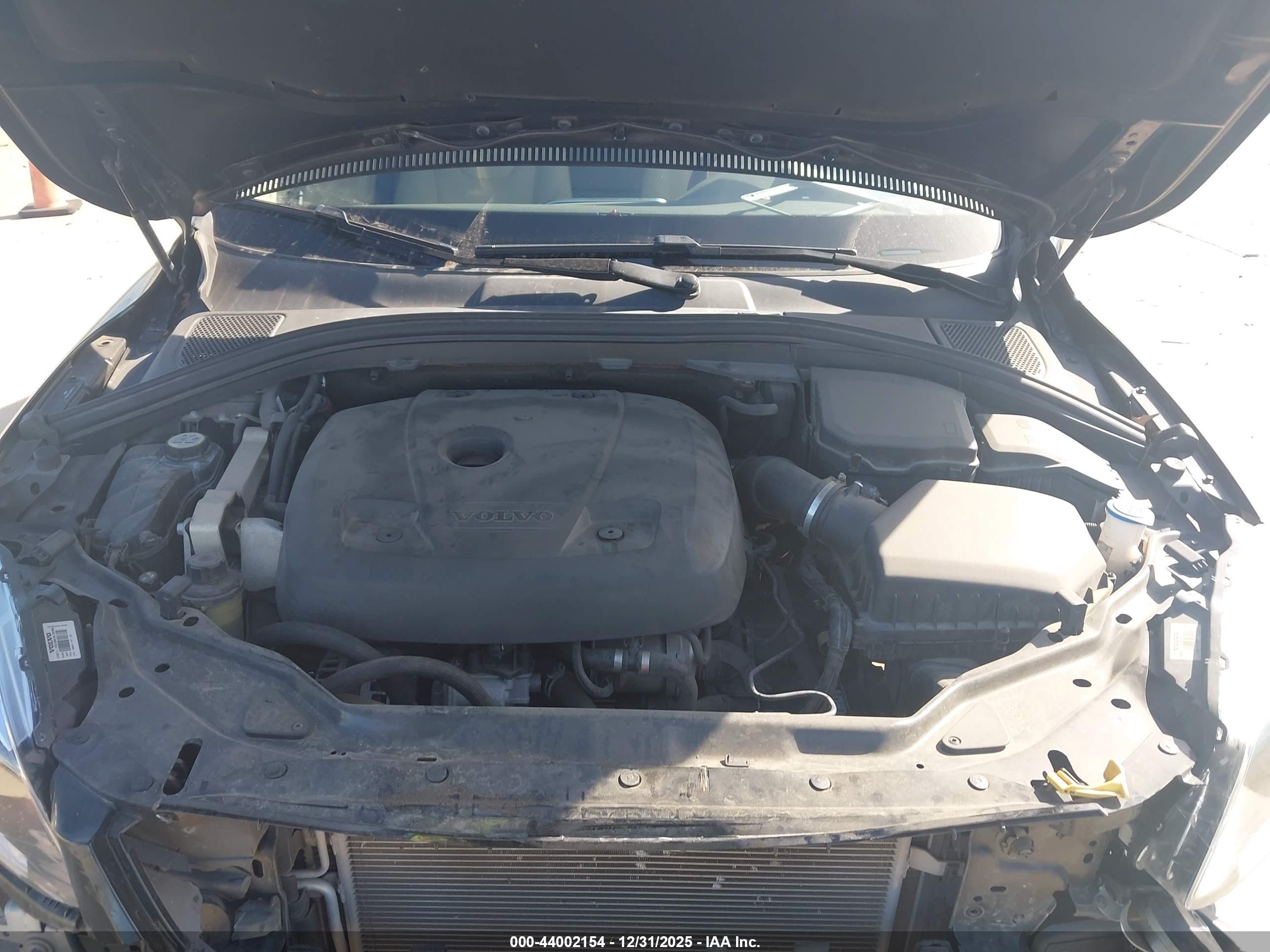 VOLVO XC60 image 10