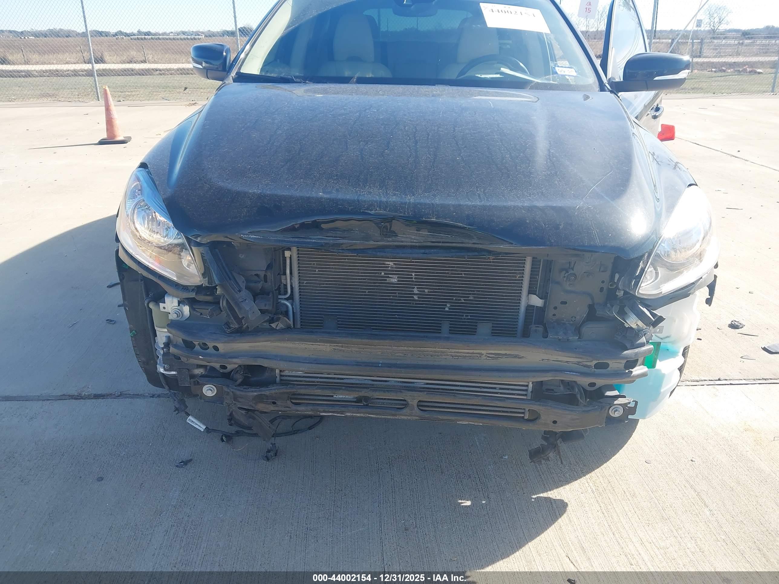 VOLVO XC60 image 6