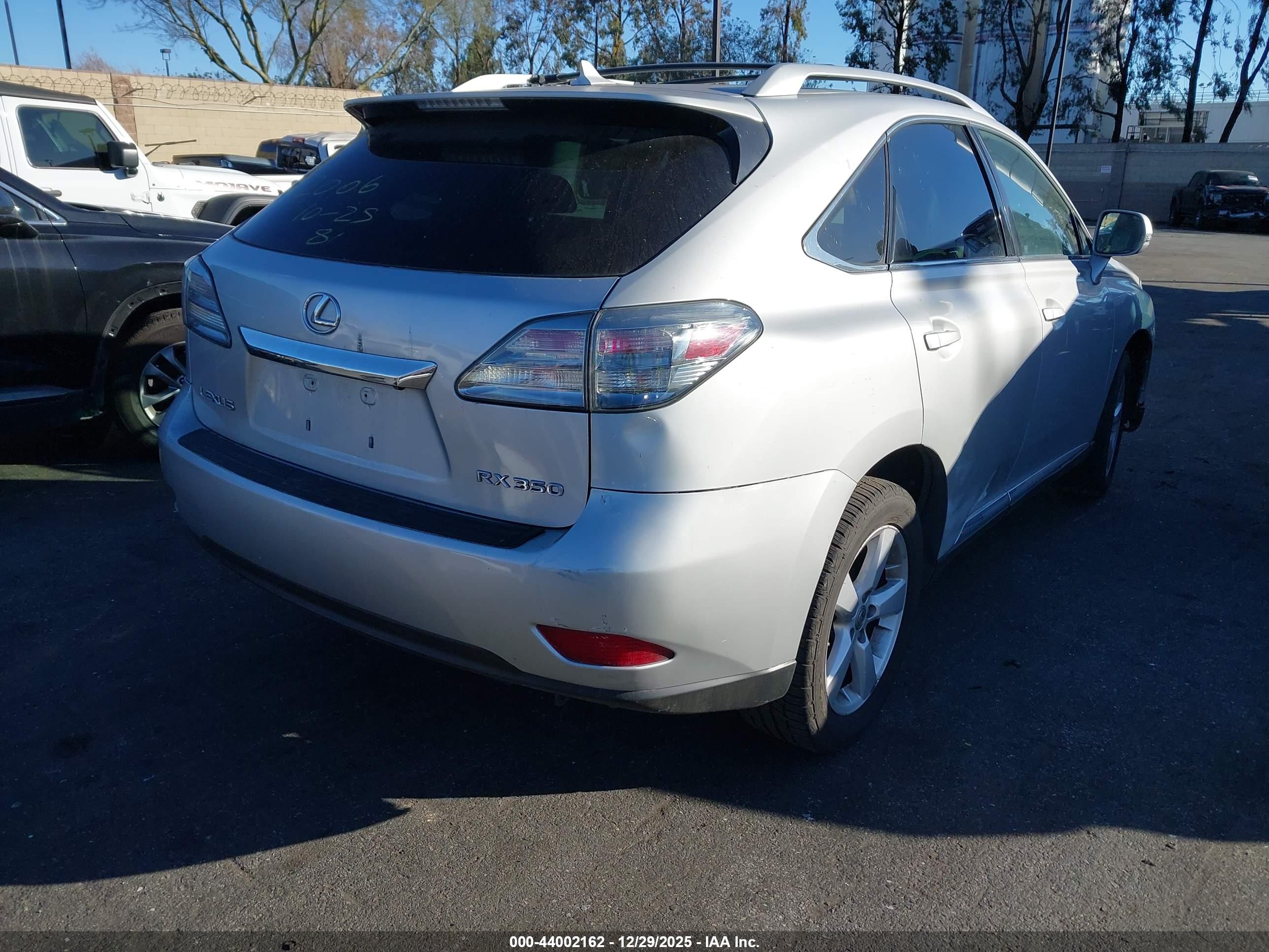 LEXUS RX image 4