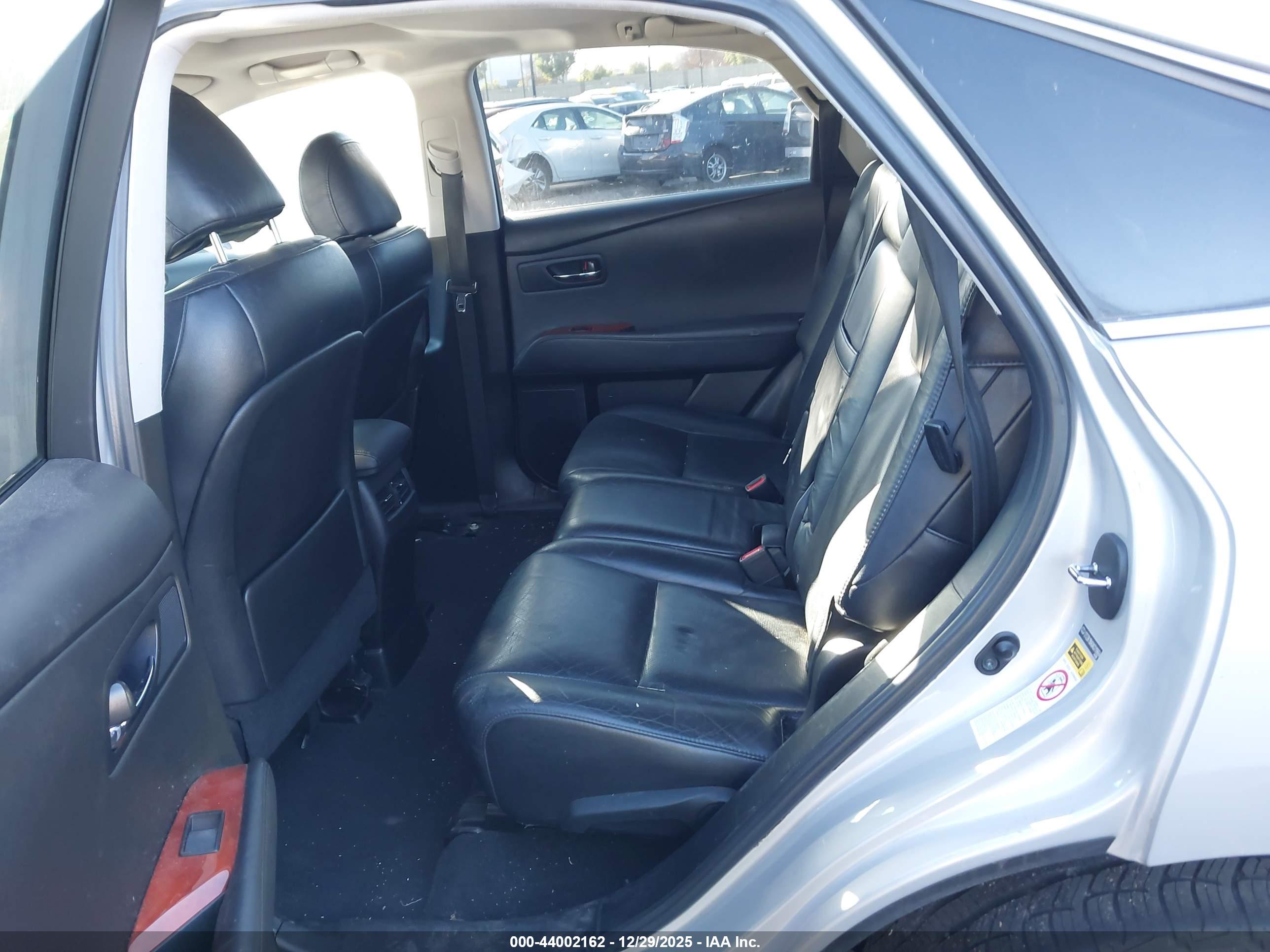 LEXUS RX image 8