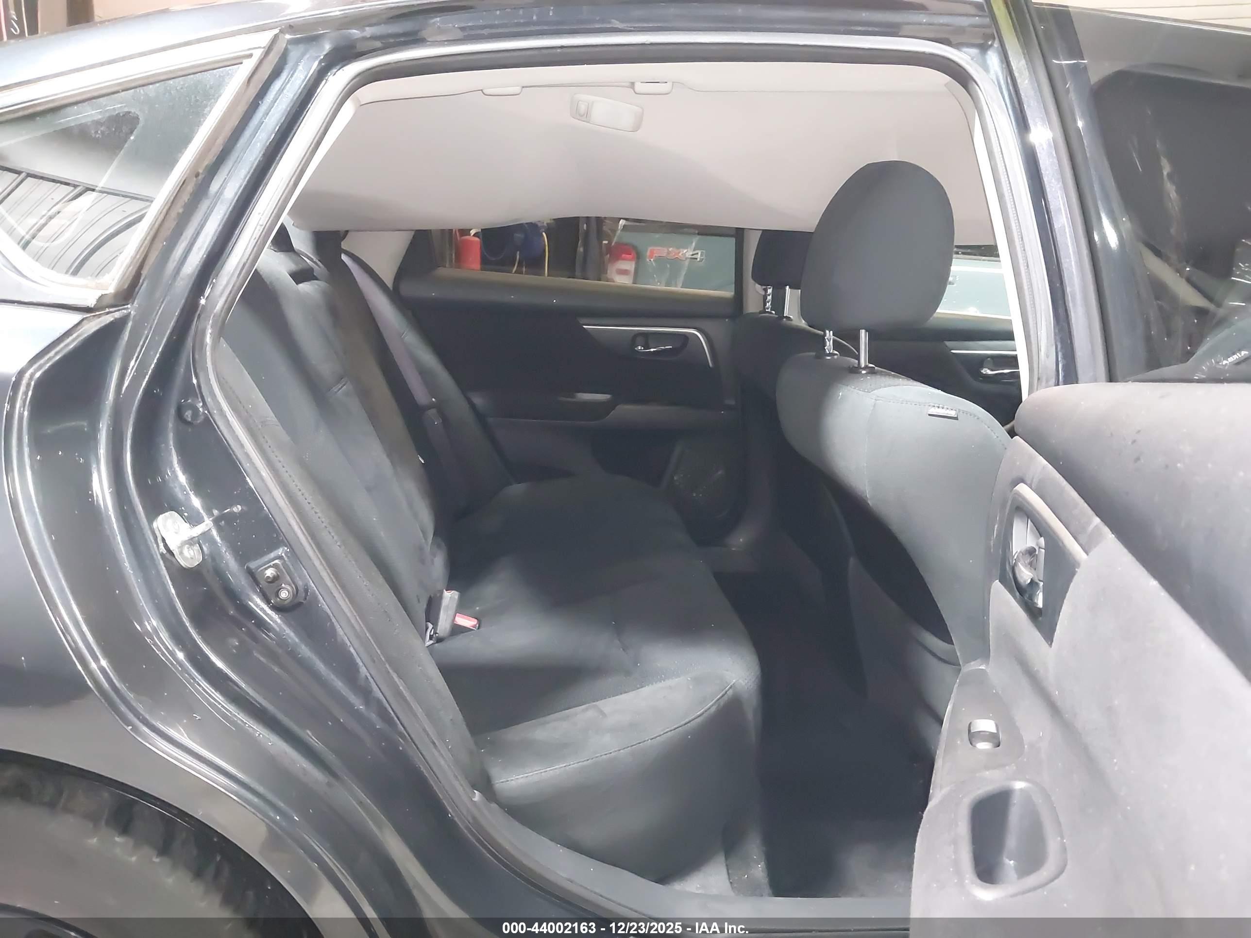 NISSAN ALTIMA image 8