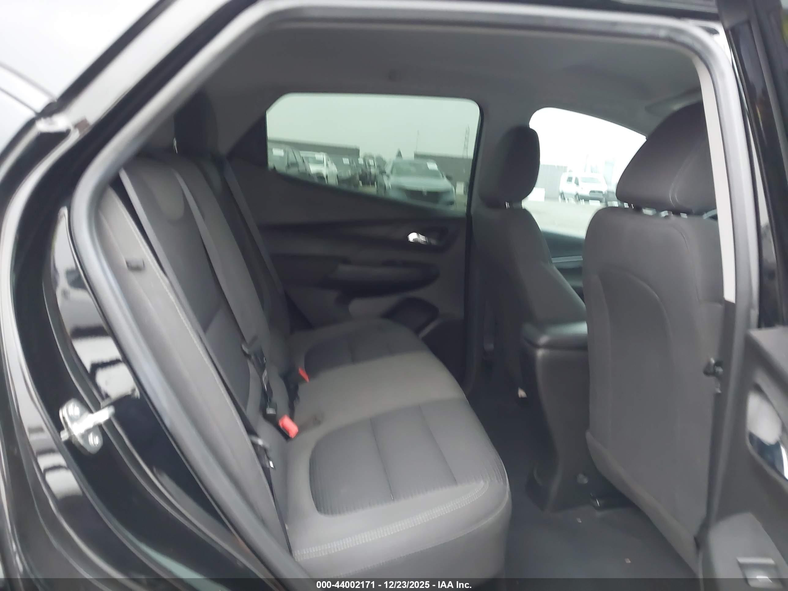 CHEVROLET BOLT image 8