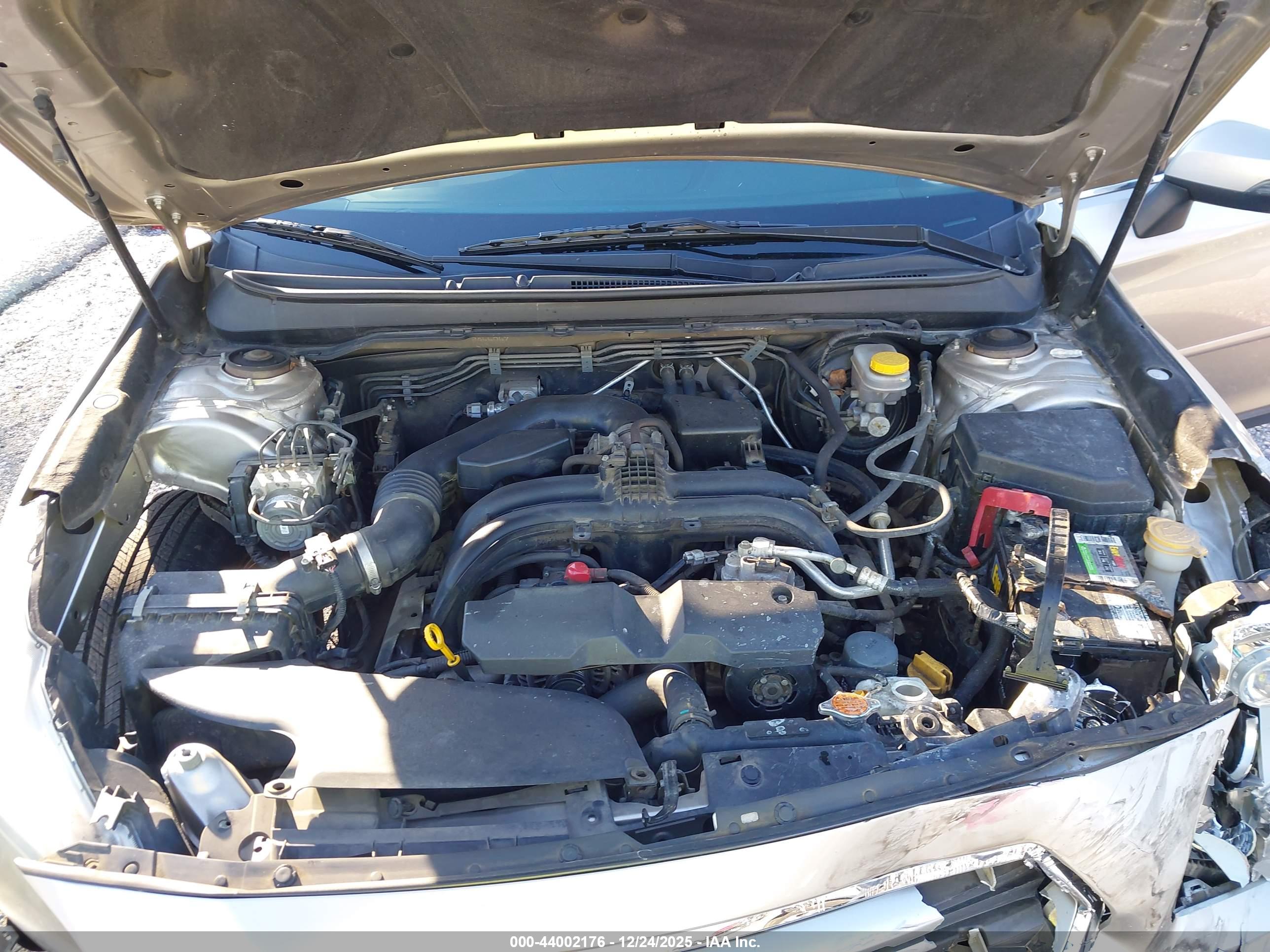 SUBARU OUTBACK image 10