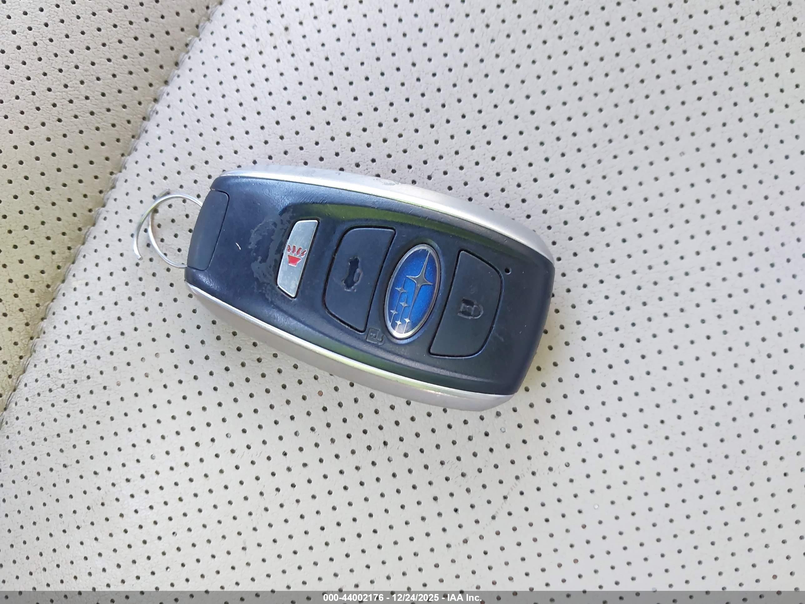 SUBARU OUTBACK image 11