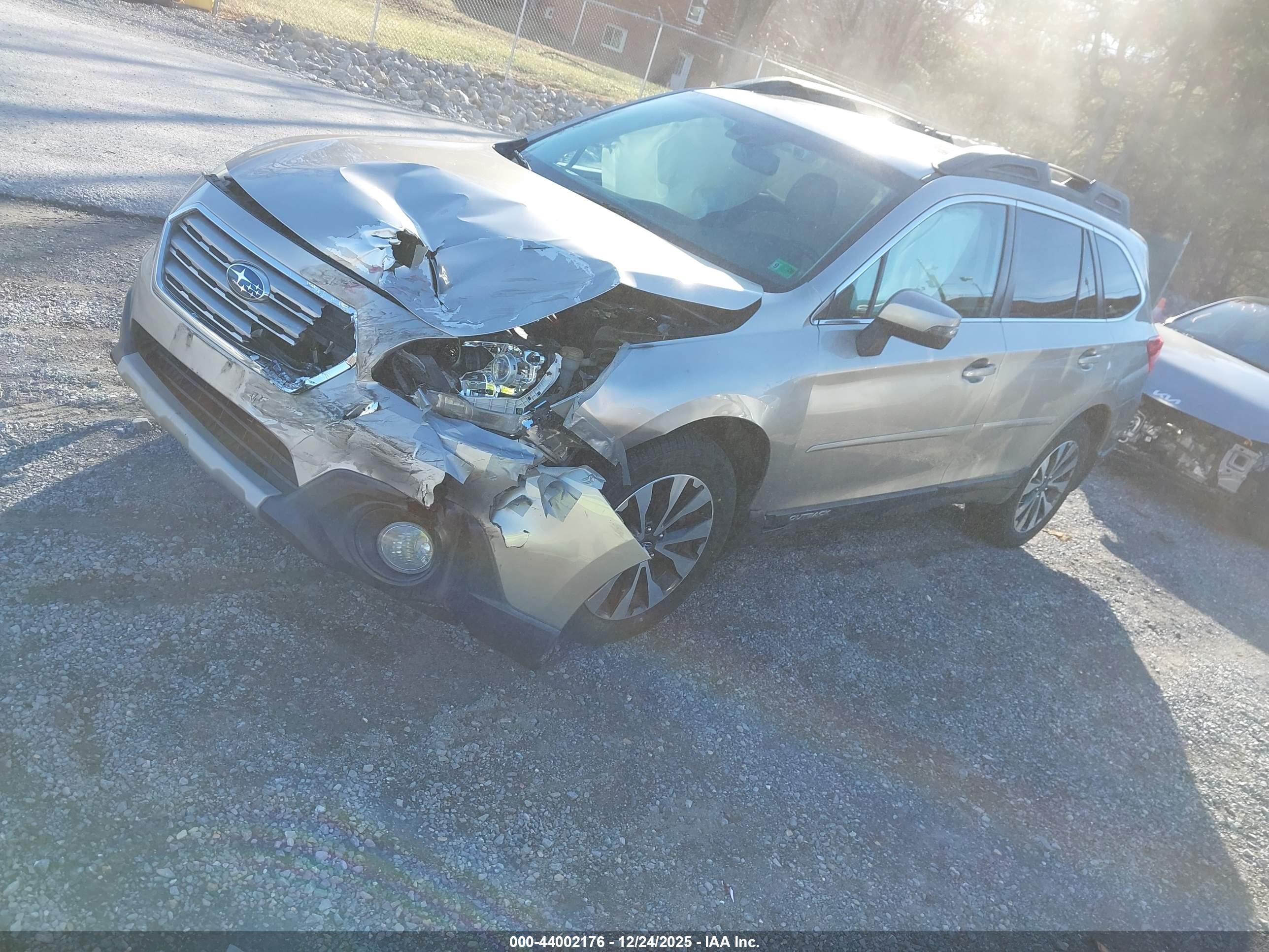 SUBARU OUTBACK image 2
