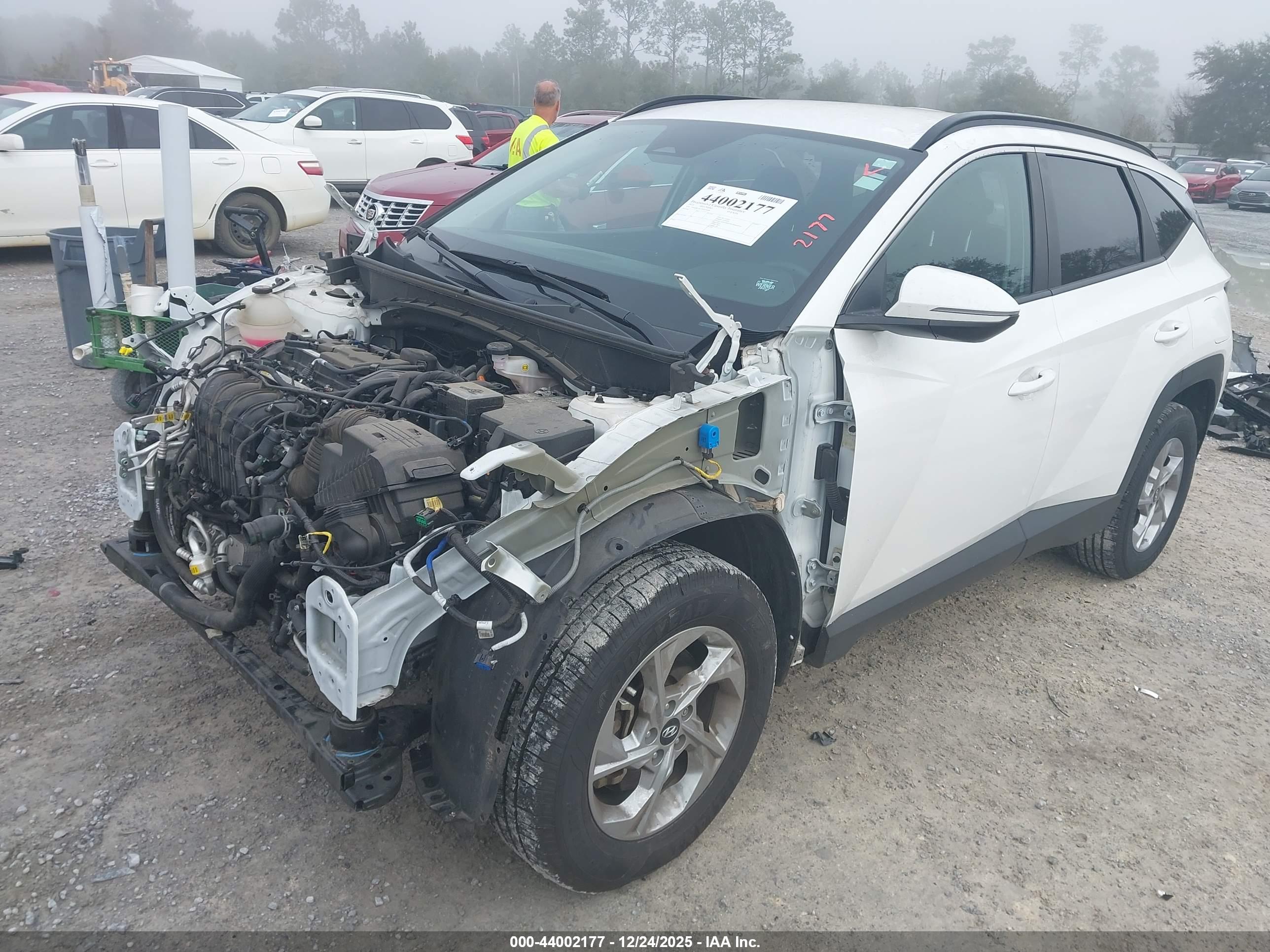 HYUNDAI TUCSON image 2