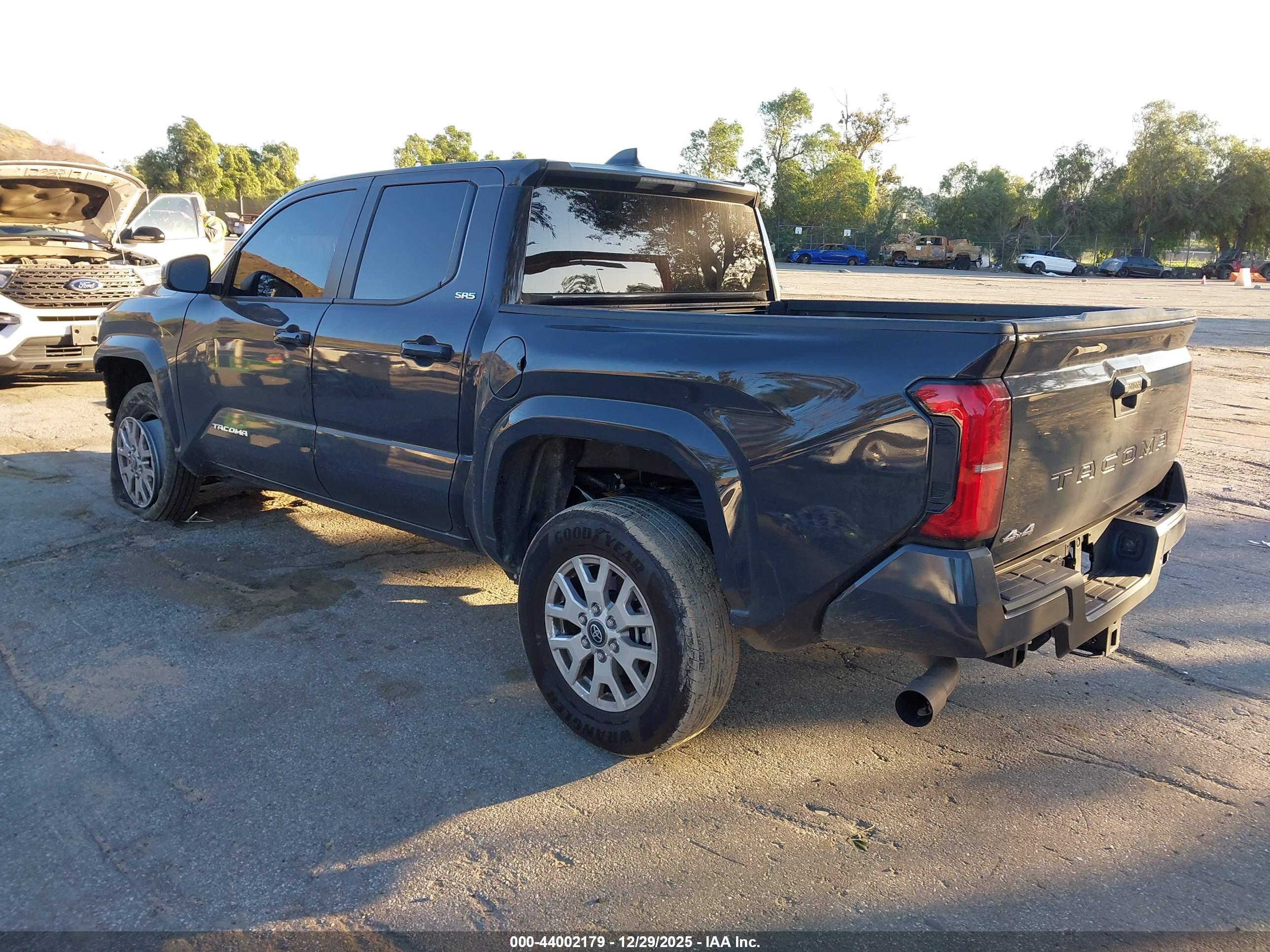 TOYOTA TACOMA image 3