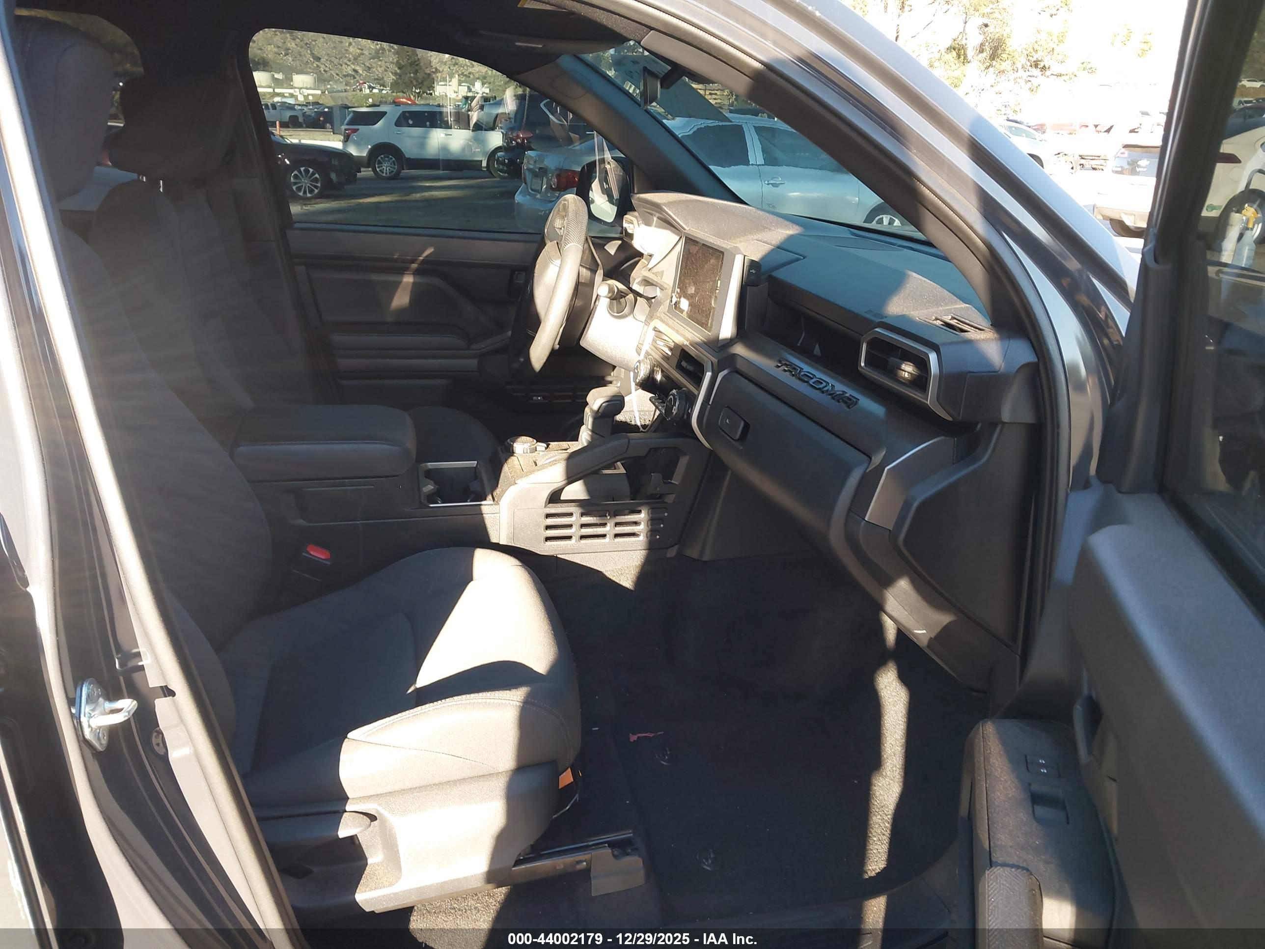 TOYOTA TACOMA image 5
