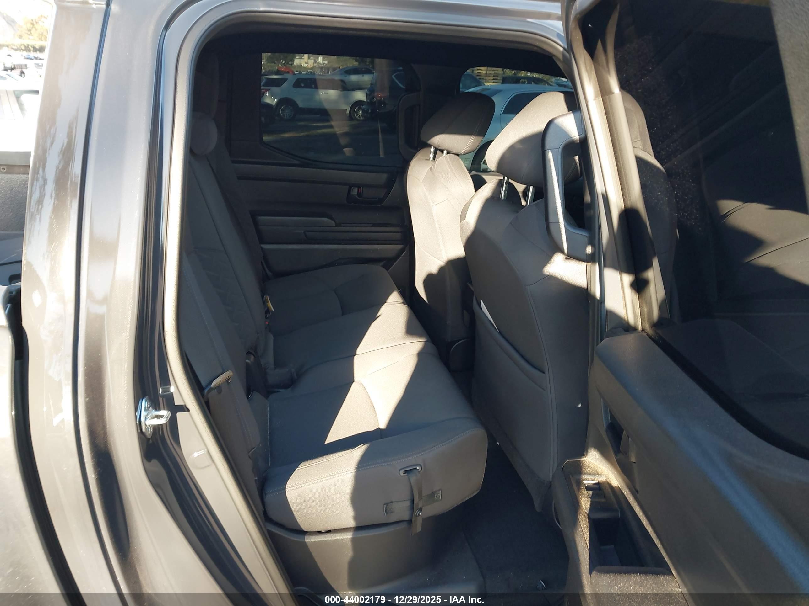 TOYOTA TACOMA image 8