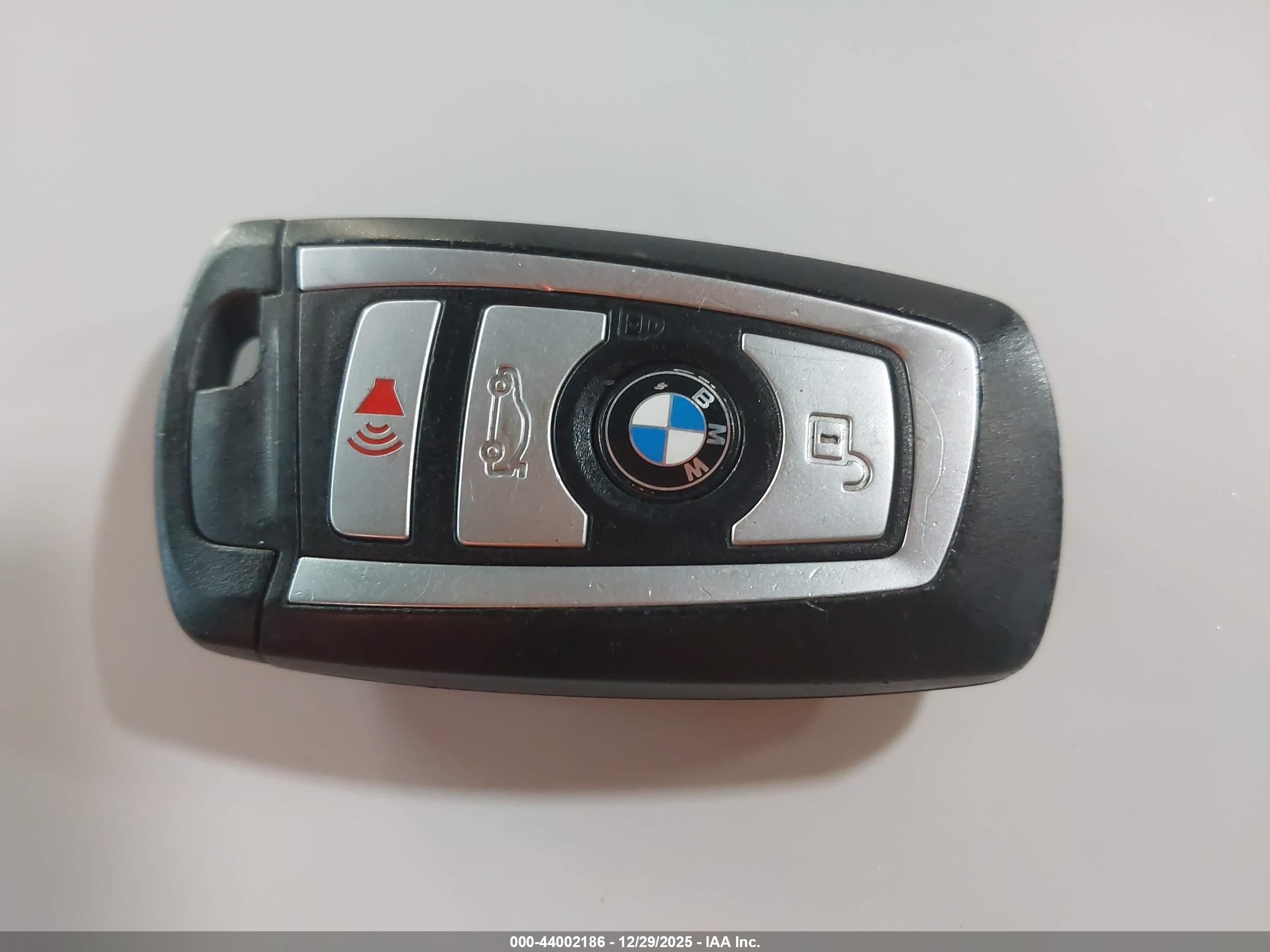 BMW 330I image 11