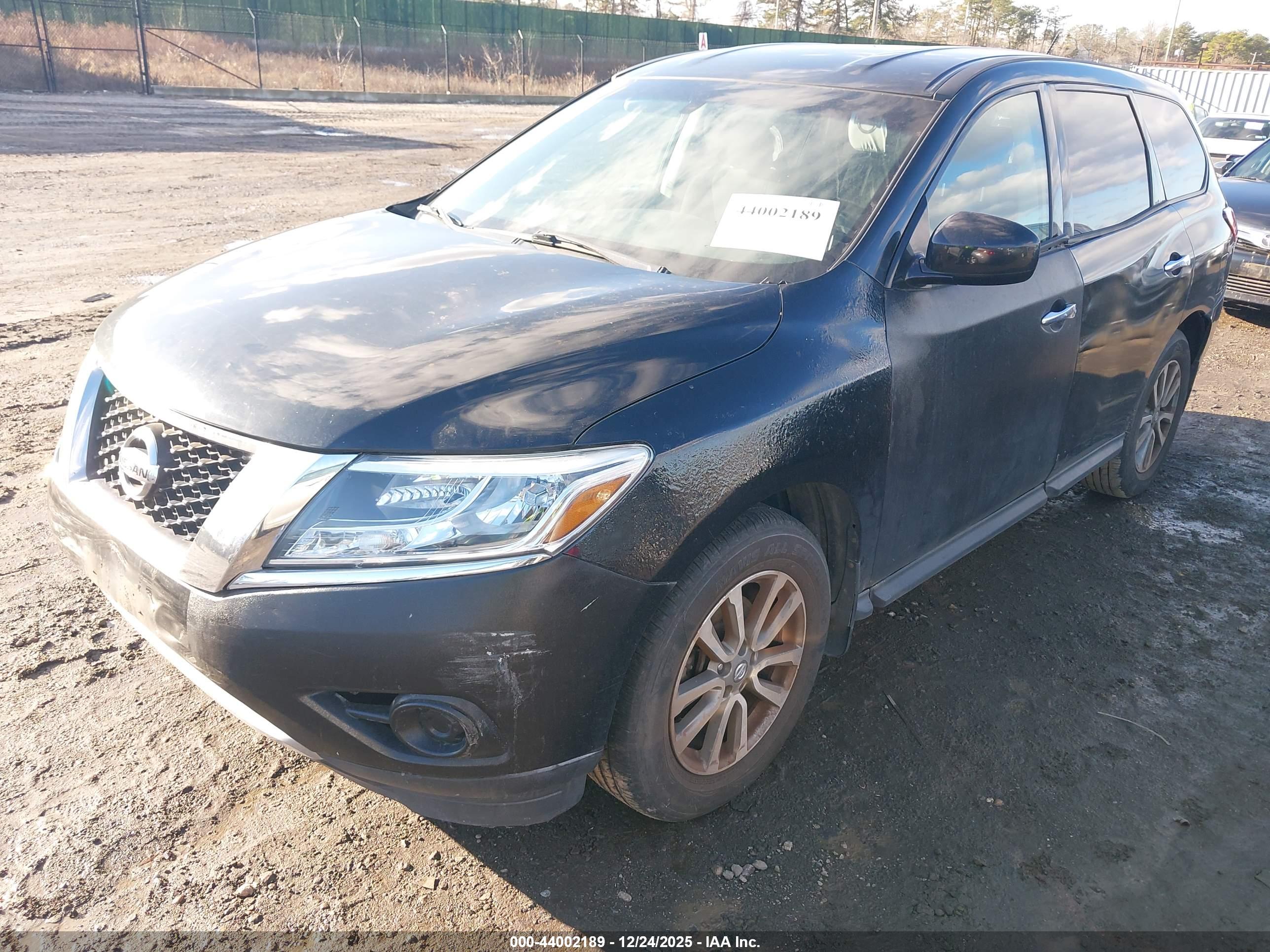 NISSAN PATHFINDER image 2