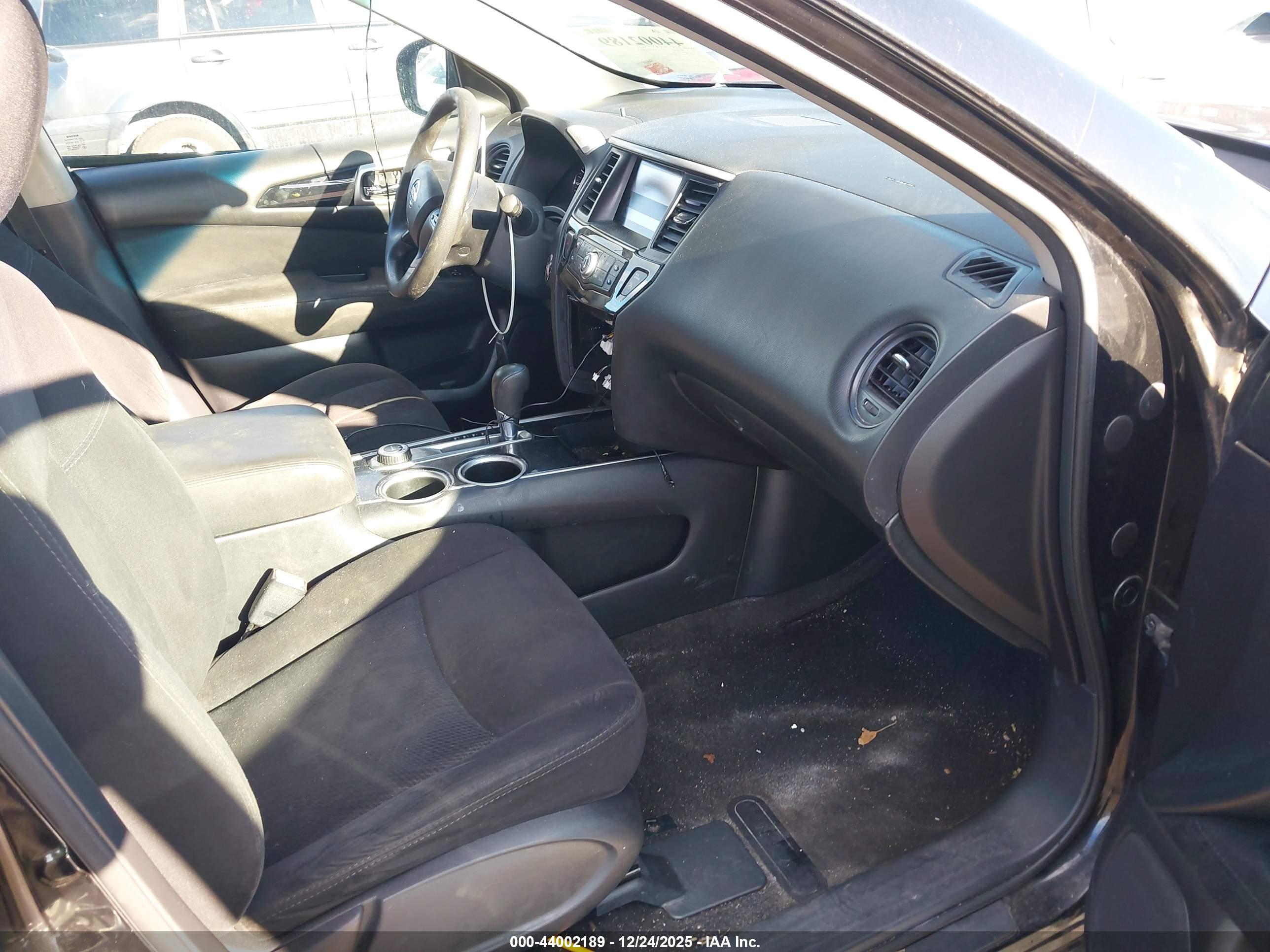 NISSAN PATHFINDER image 5