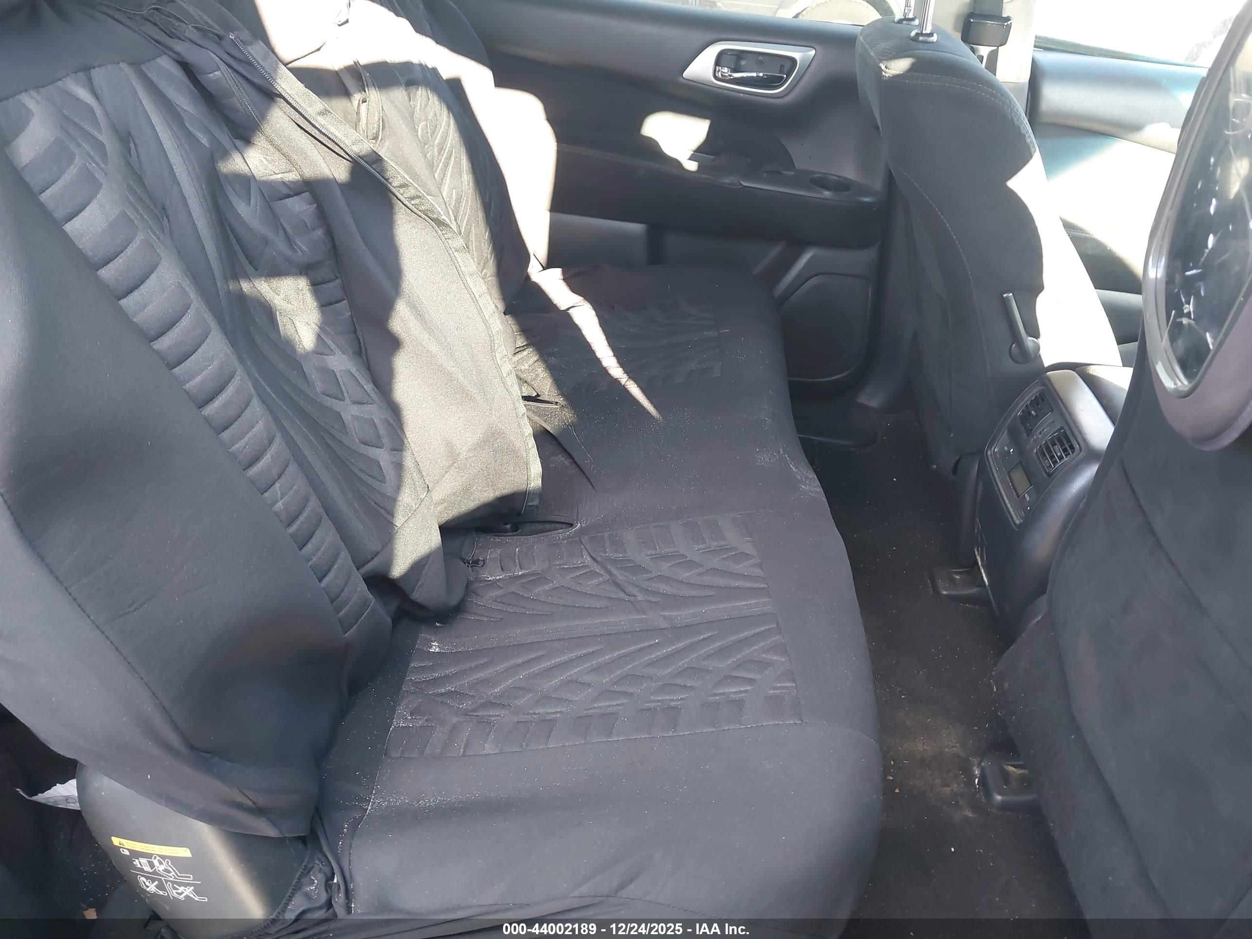 NISSAN PATHFINDER image 8