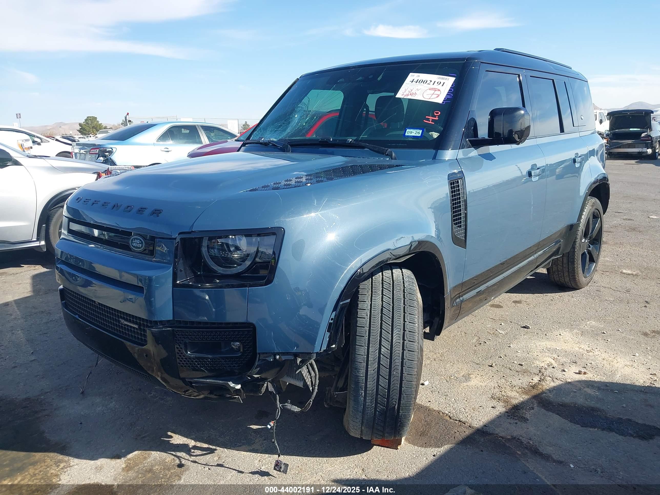 LAND ROVER image 2