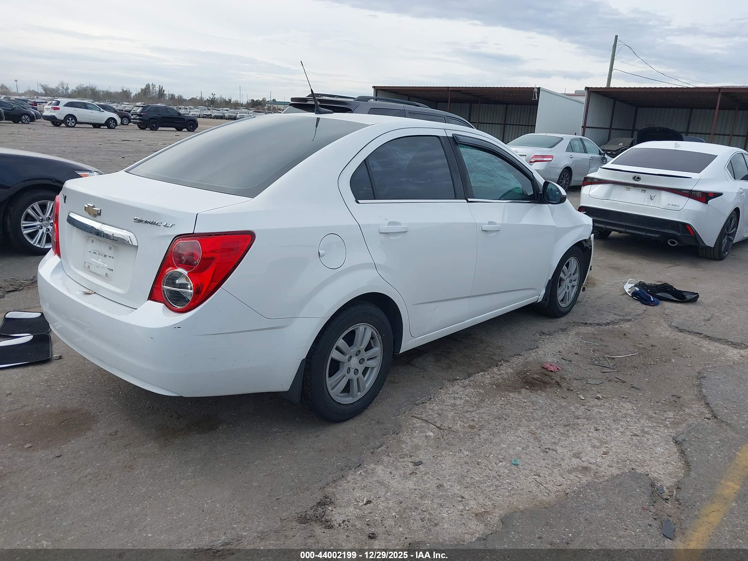 CHEVROLET SONIC image 4