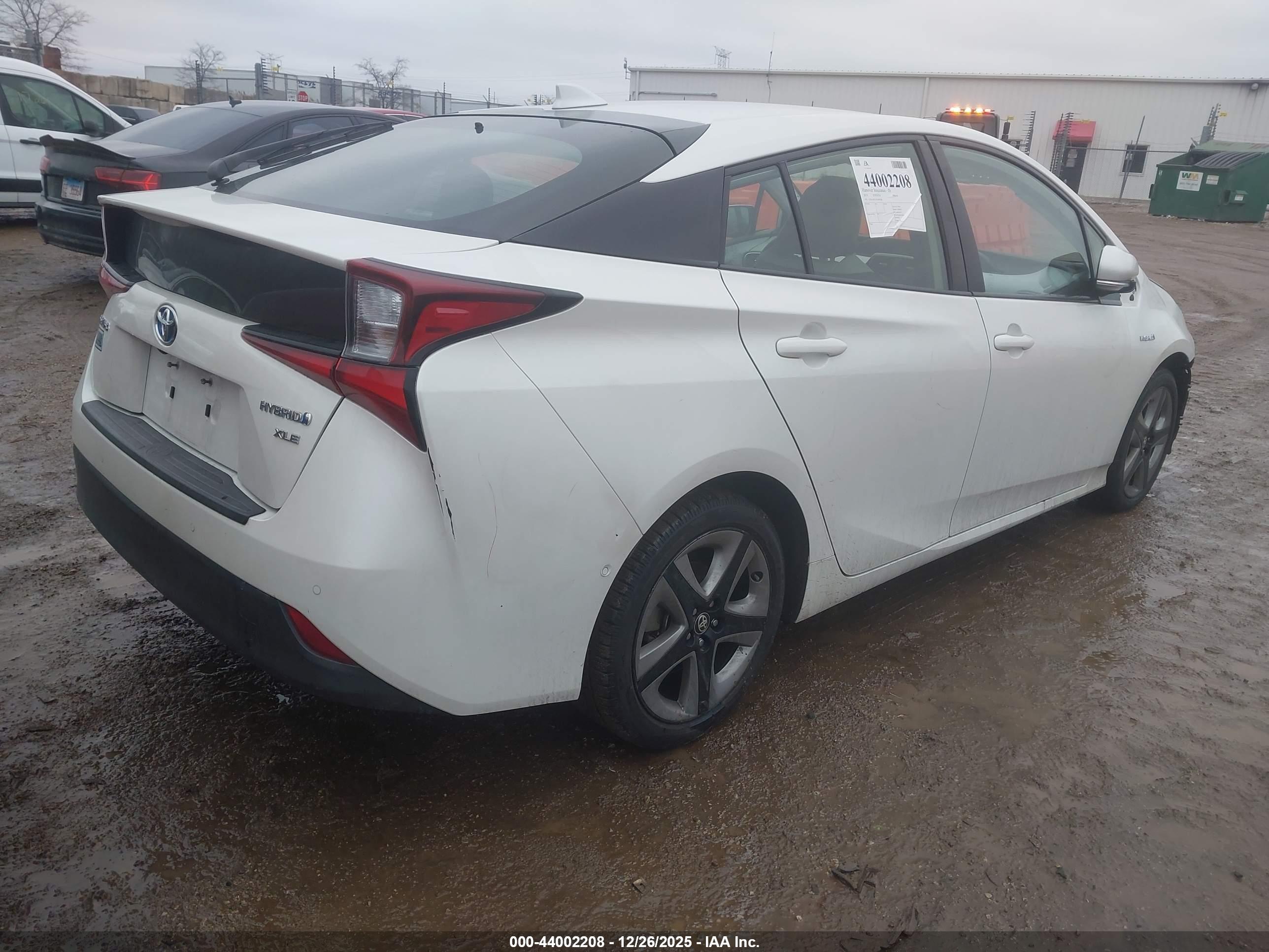 TOYOTA PRIUS image 4
