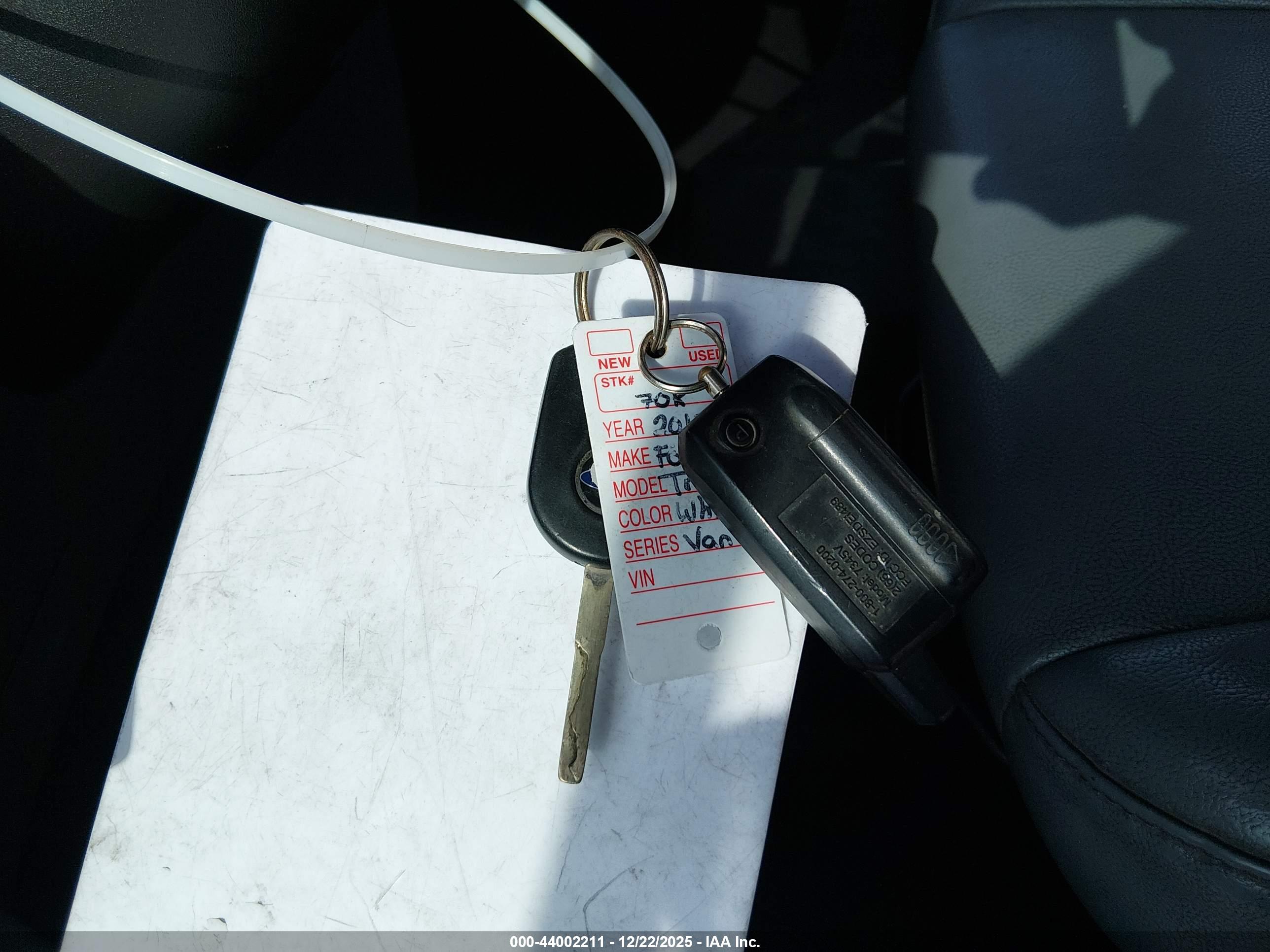 FORD TRANSIT-150 image 11