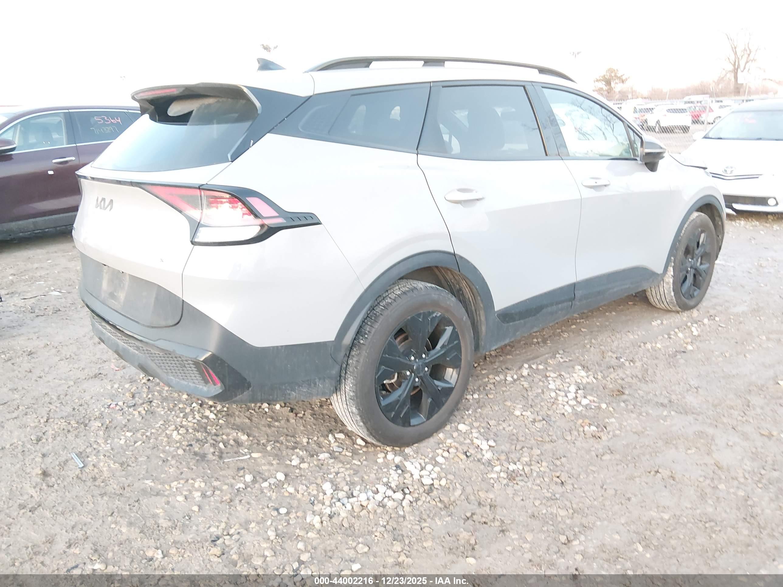 KIA SPORTAGE image 4