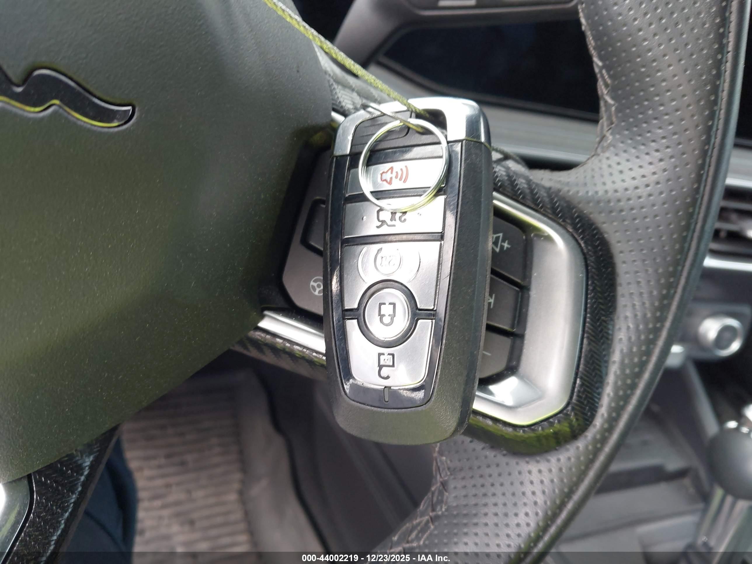 FORD MUSTANG image 11