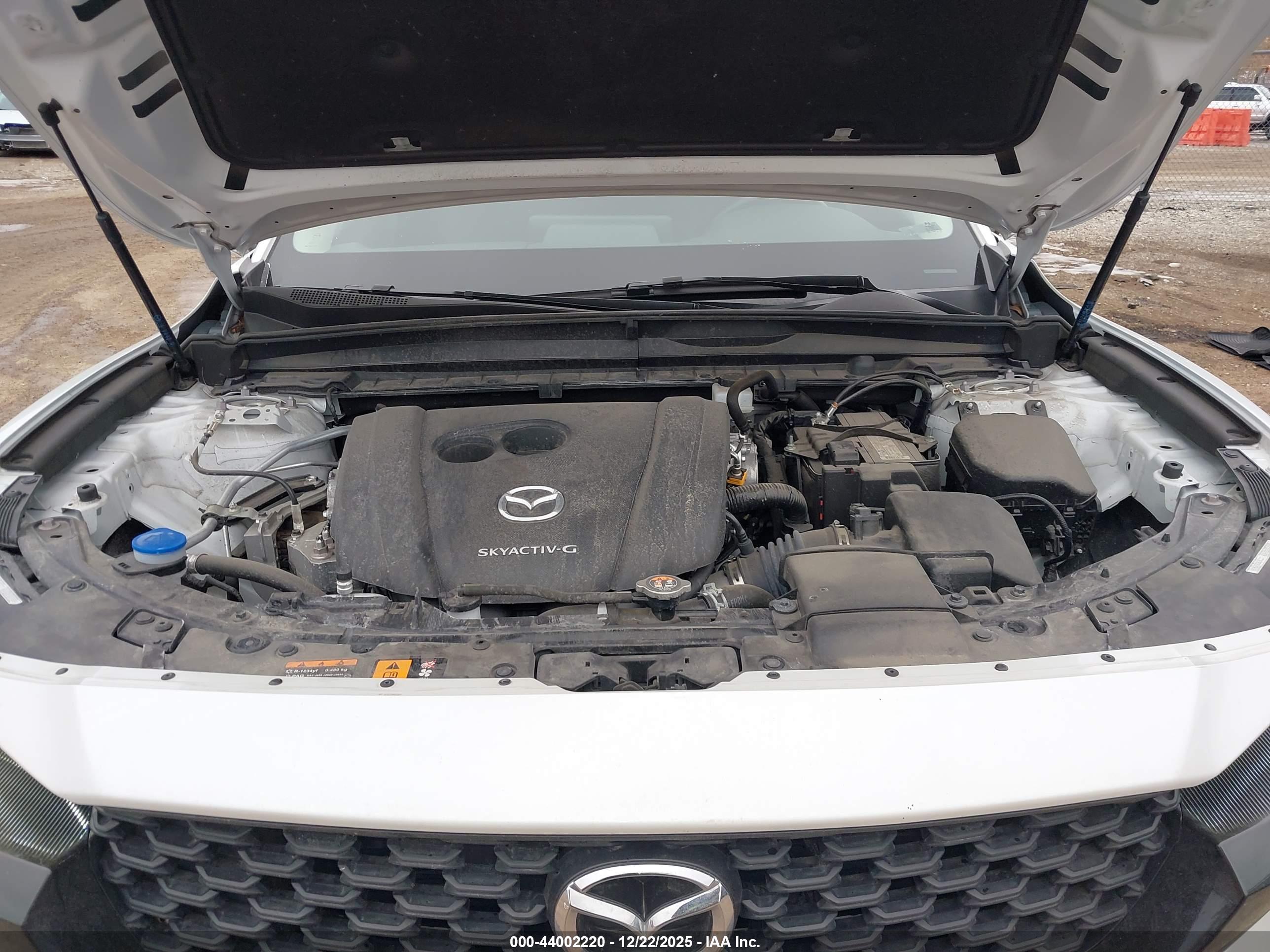 MAZDA CX-50 image 10