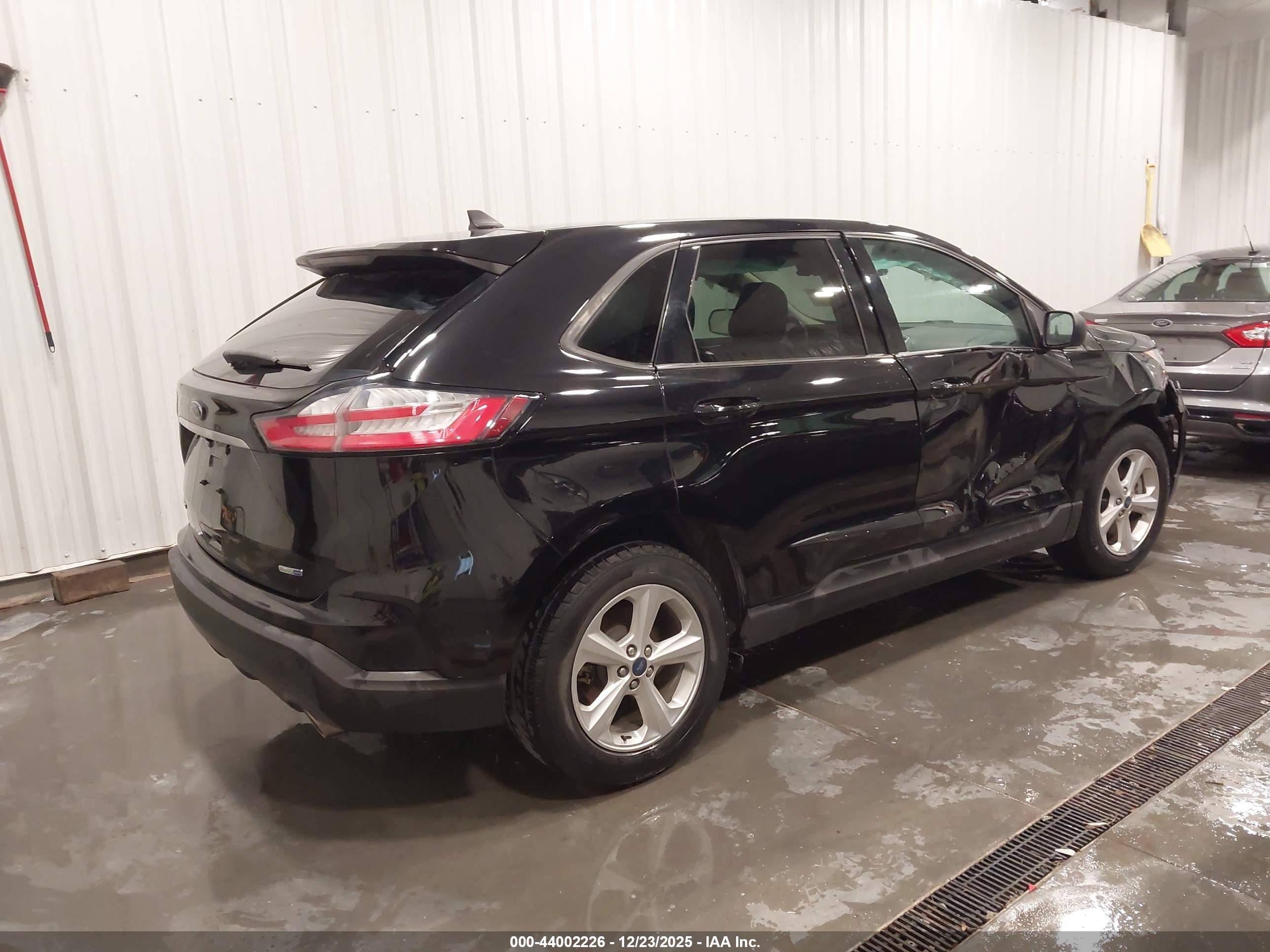 FORD EDGE image 4