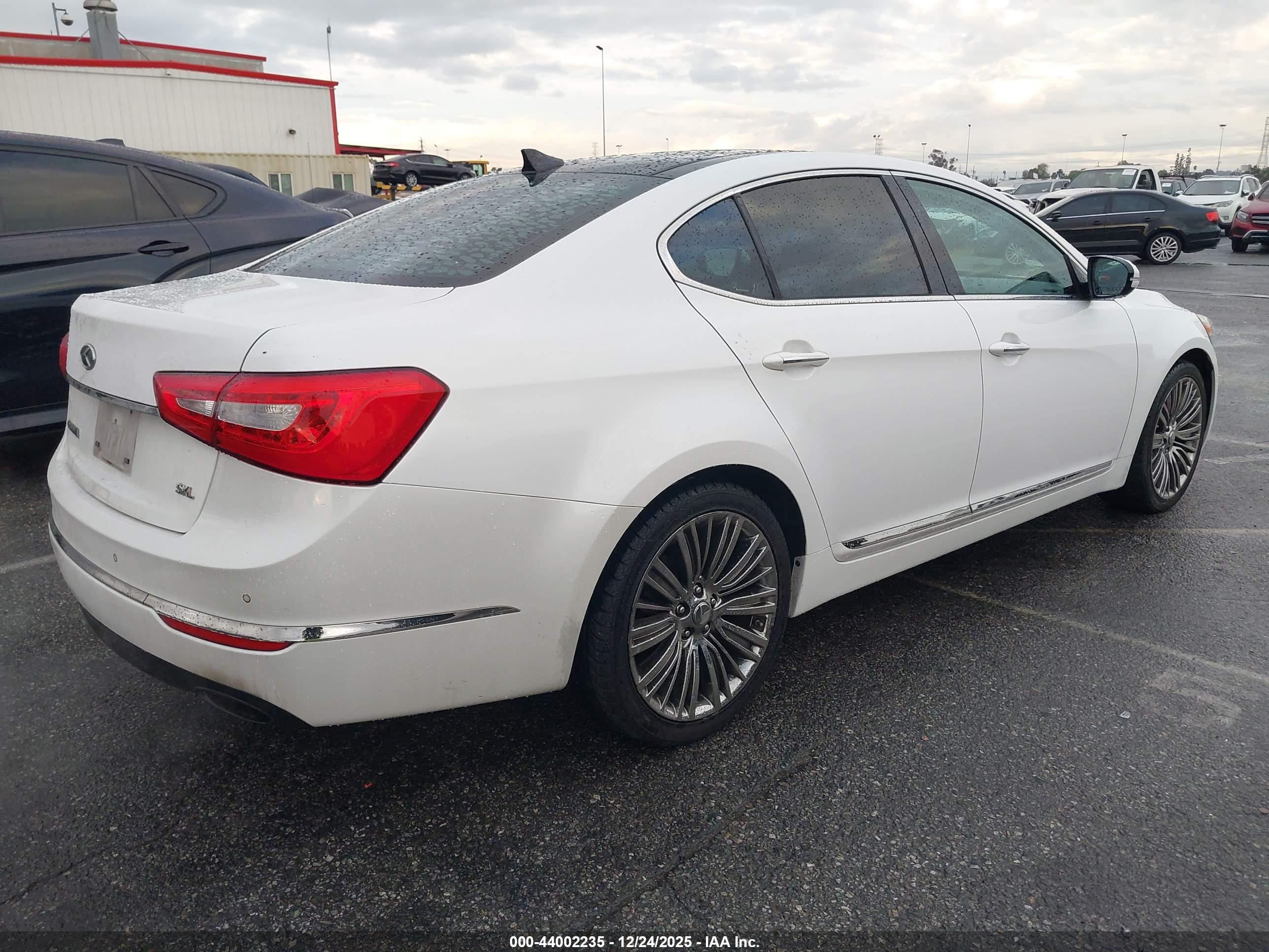 KIA CADENZA image 4