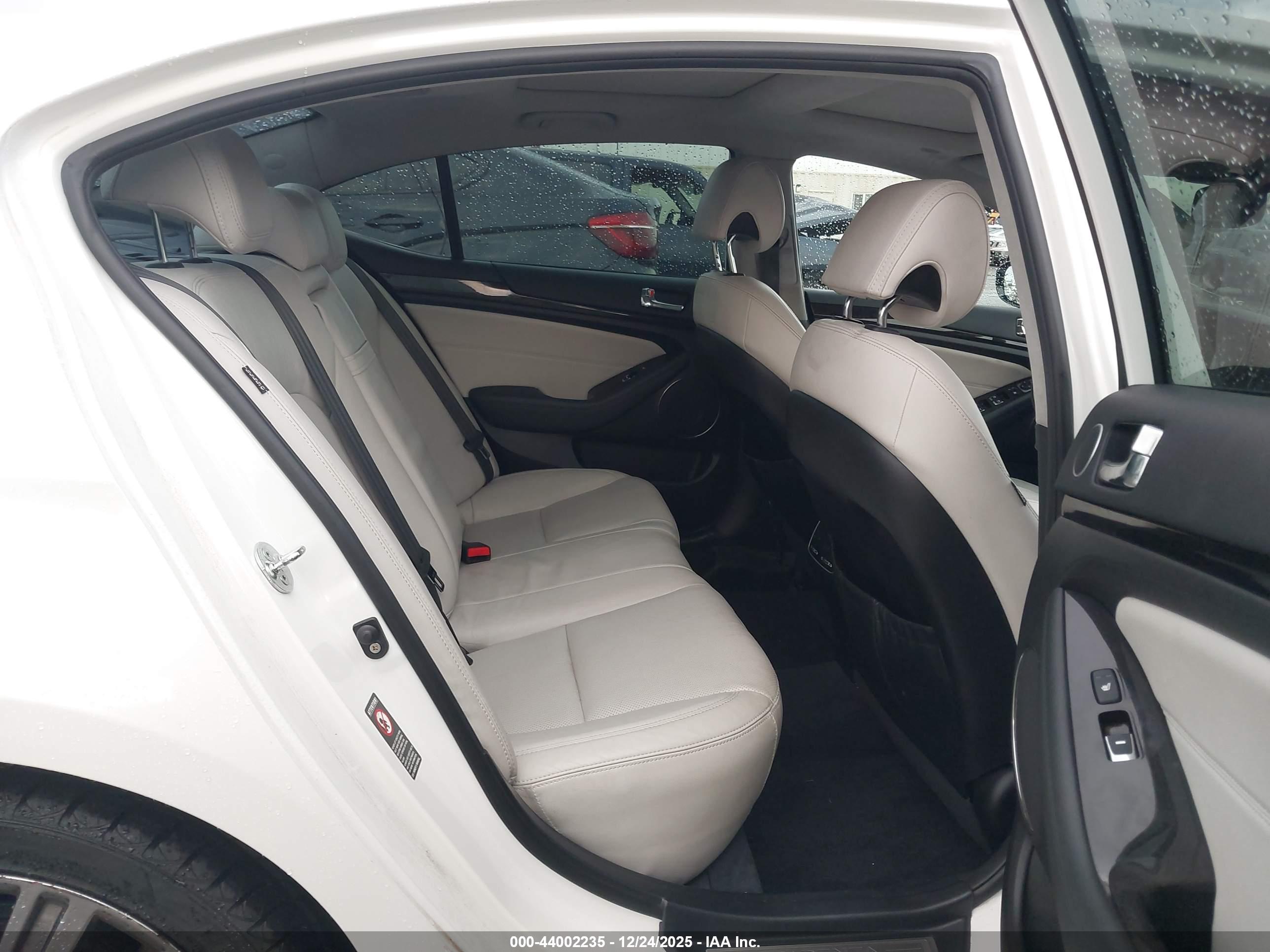 KIA CADENZA image 8